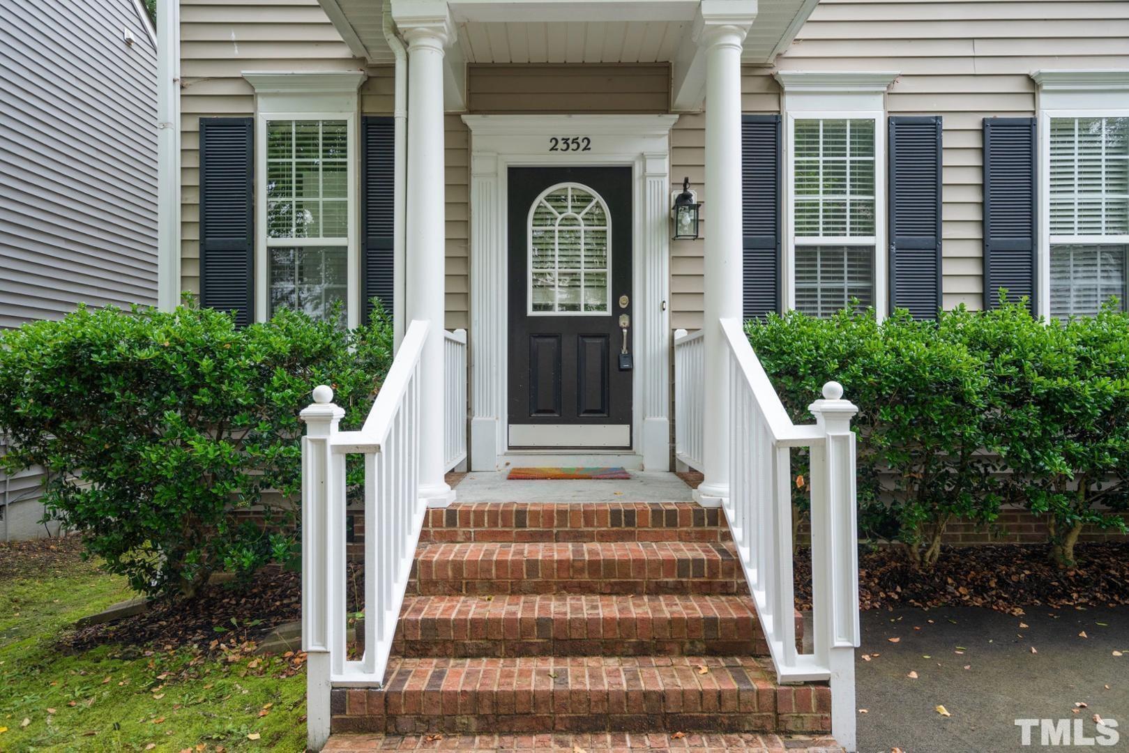2352 Sapphire Vly Property Photo 4