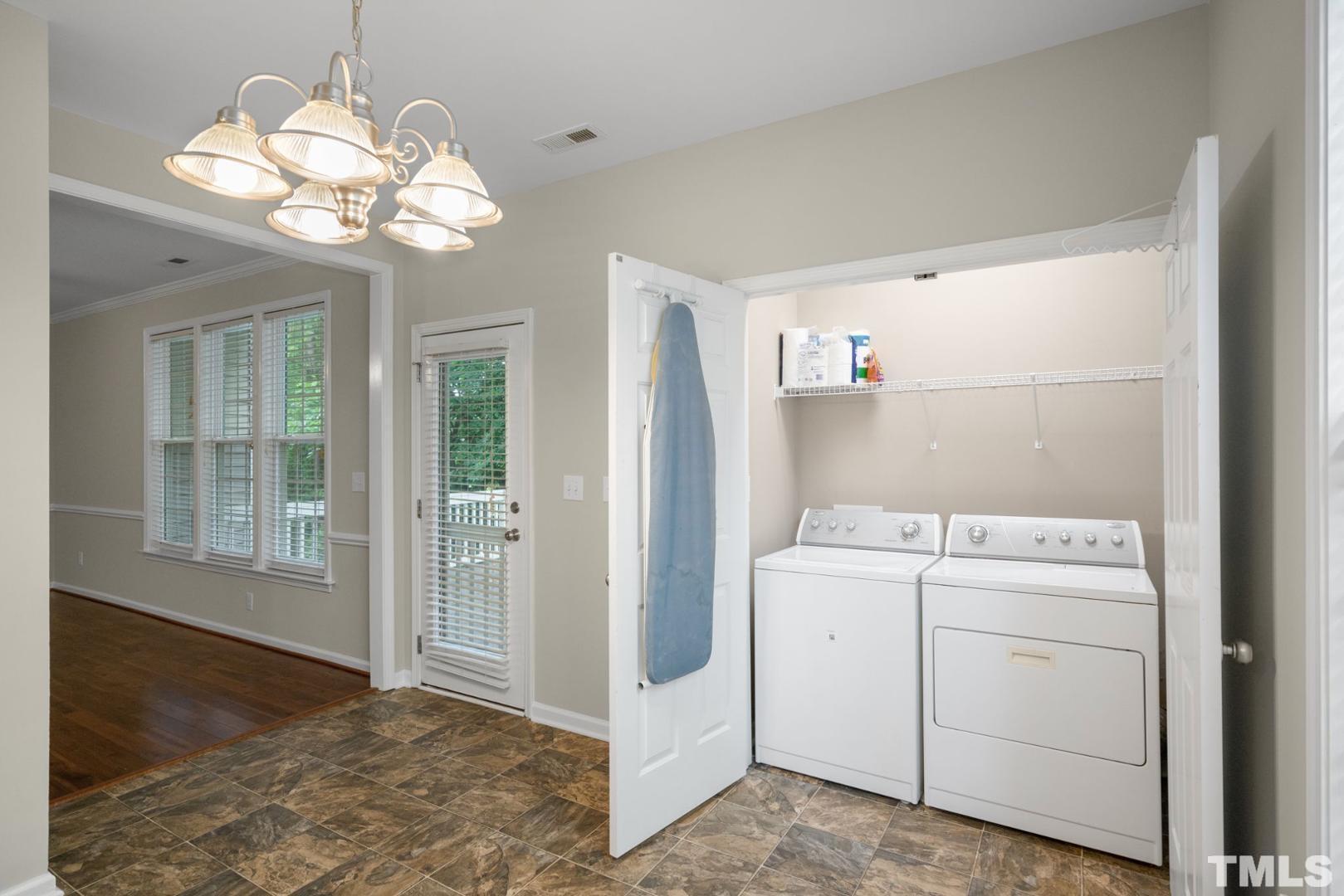 2352 Sapphire Vly Property Photo 14