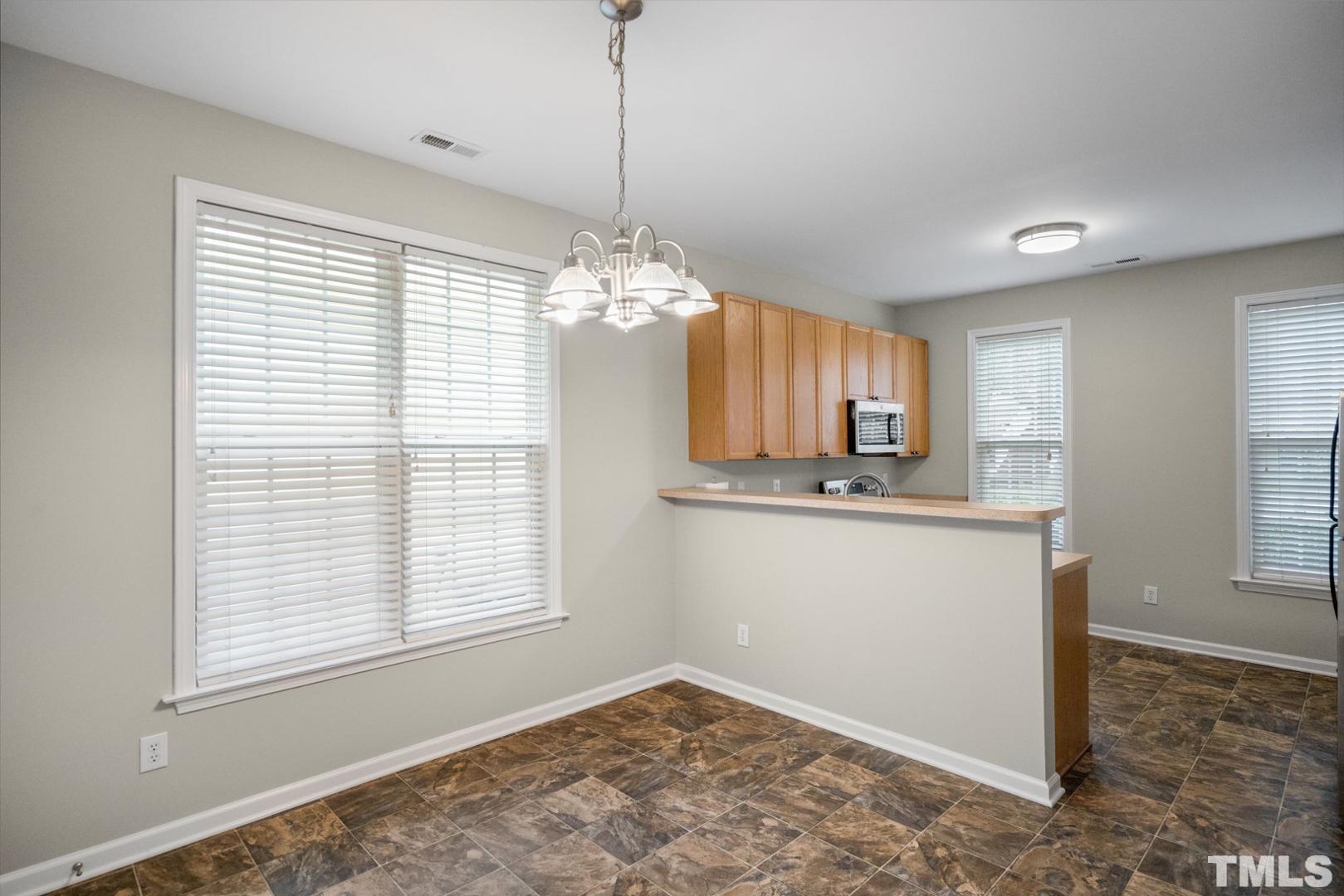 2352 Sapphire Vly Property Photo 16