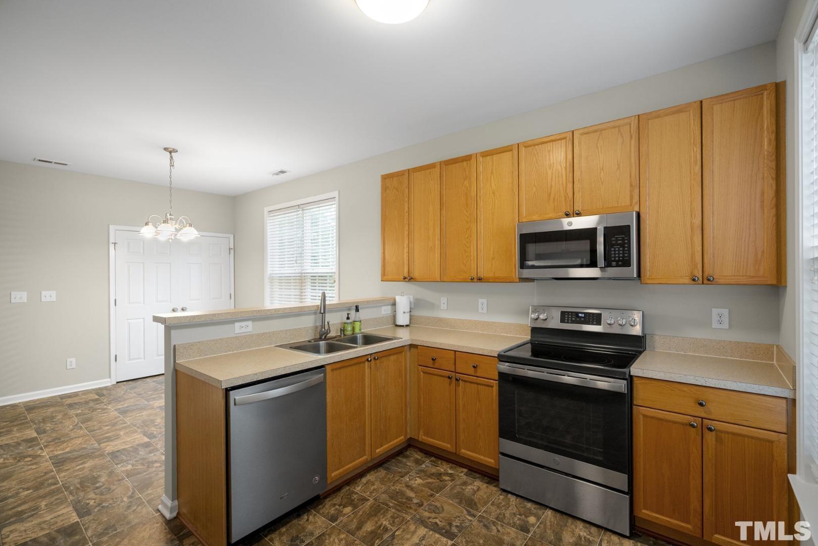 2352 Sapphire Vly Property Photo 19