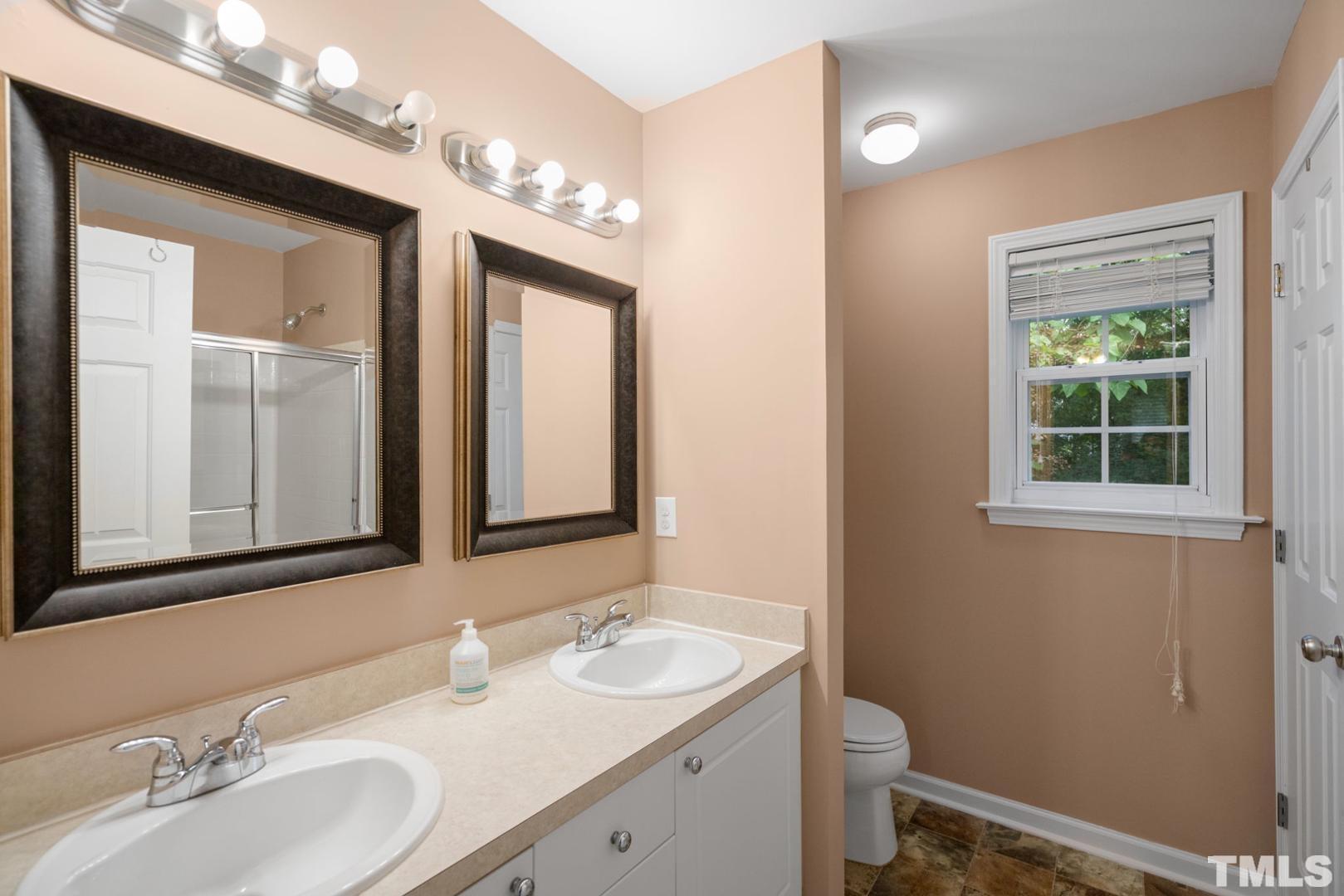 2352 Sapphire Vly Property Photo 25