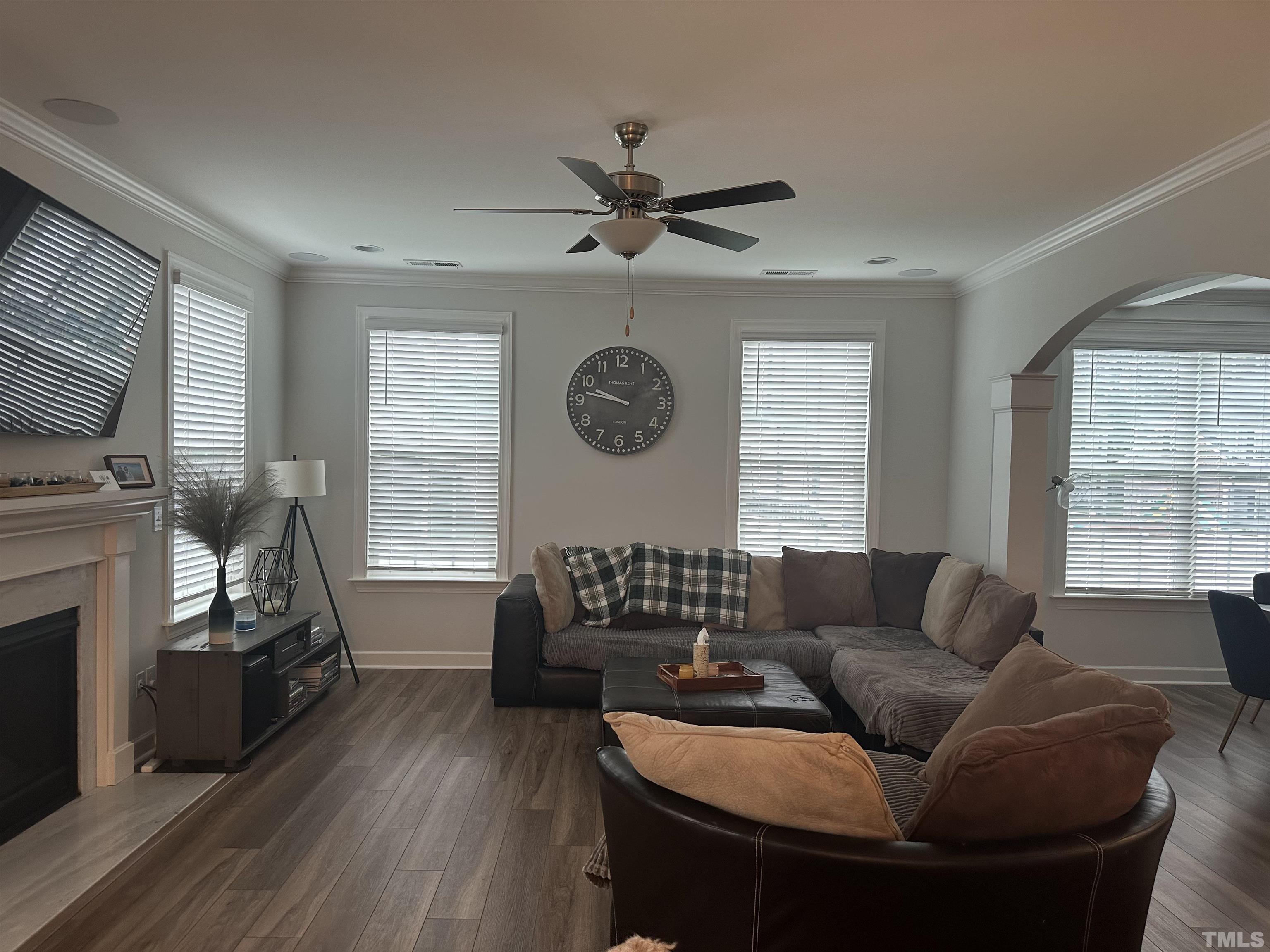 4009 Manderliegh Drive Property Photo 6