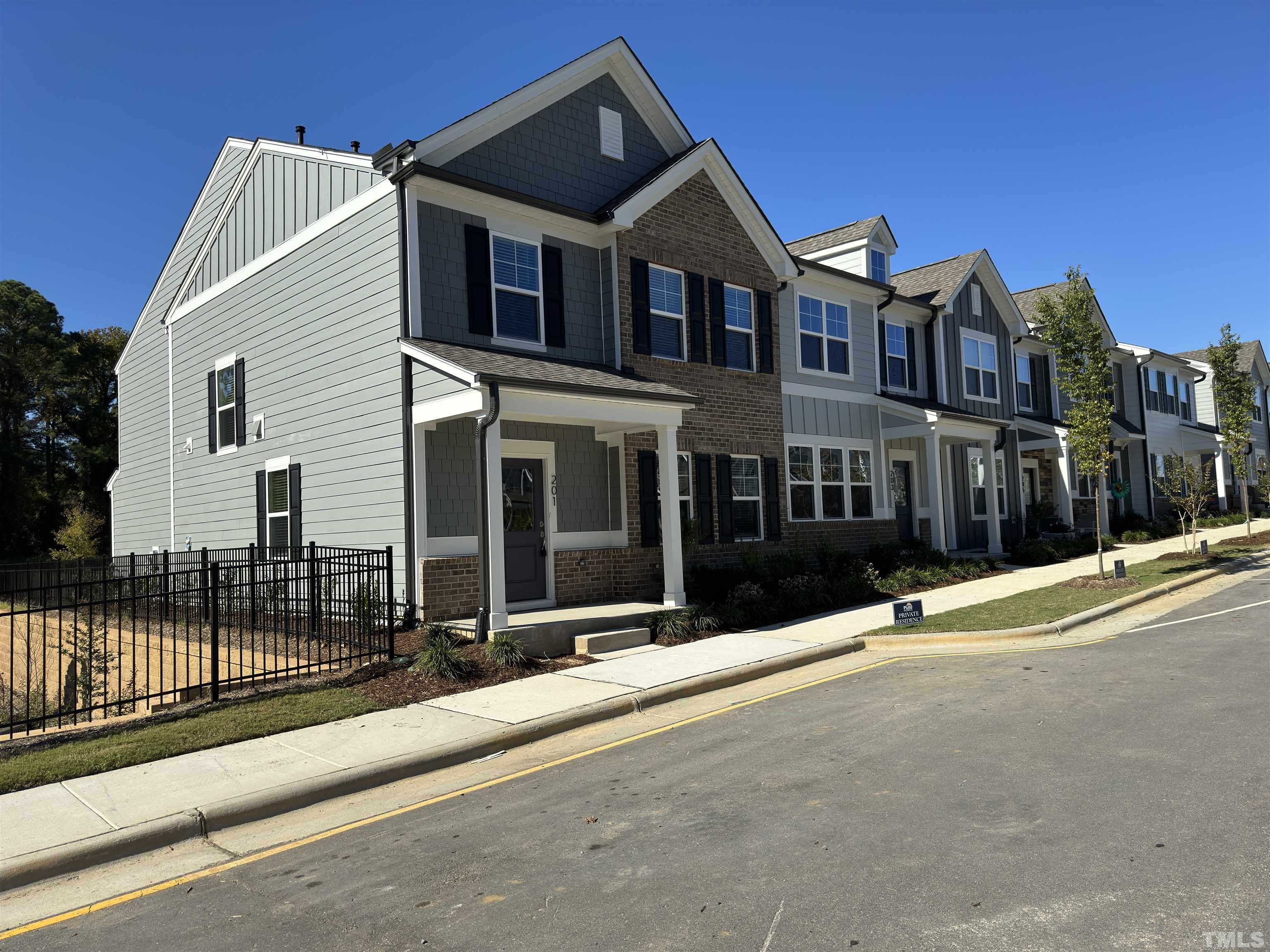 203 Parker Station Avenue Property Photo 3