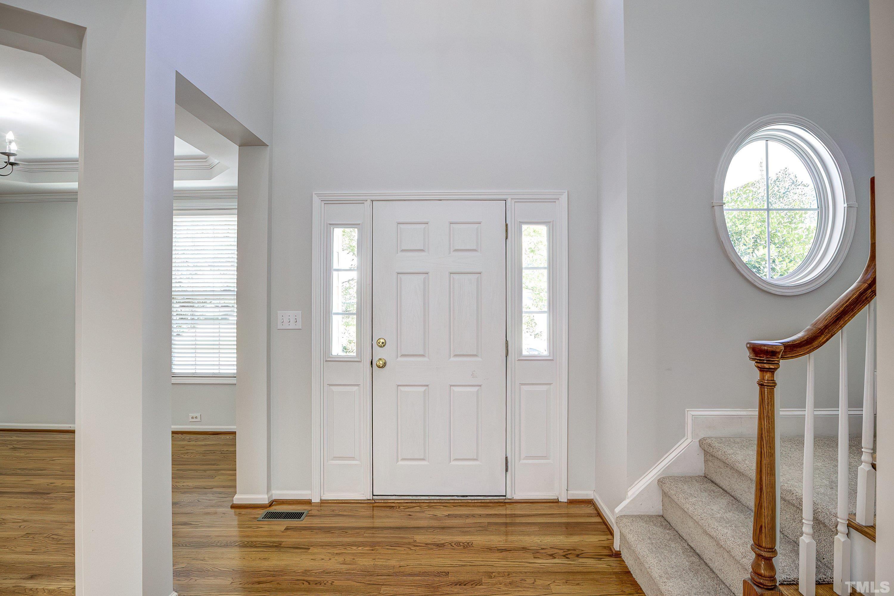 2103 Templeton Gap Drive Property Photo 6