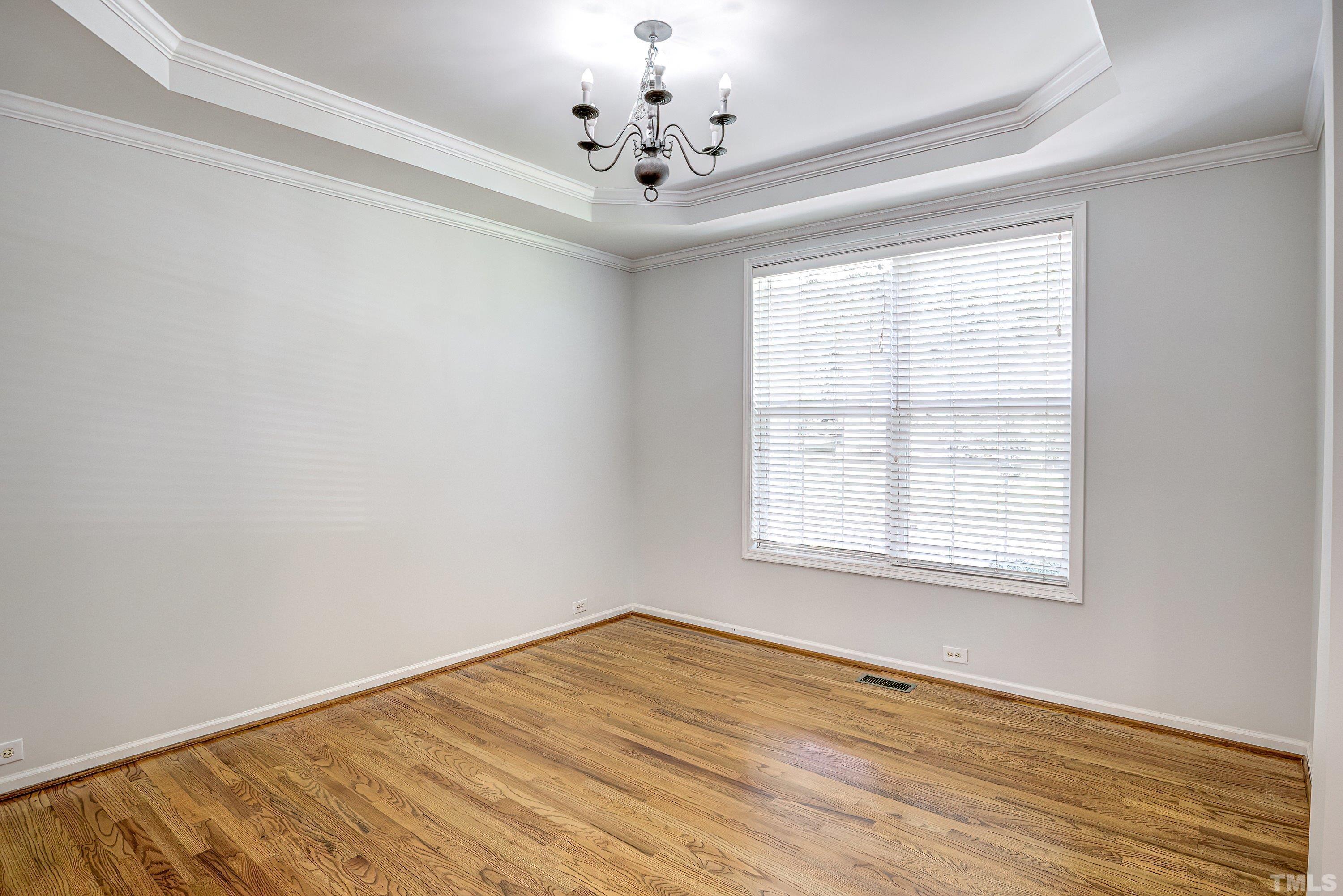 2103 Templeton Gap Drive Property Photo 8