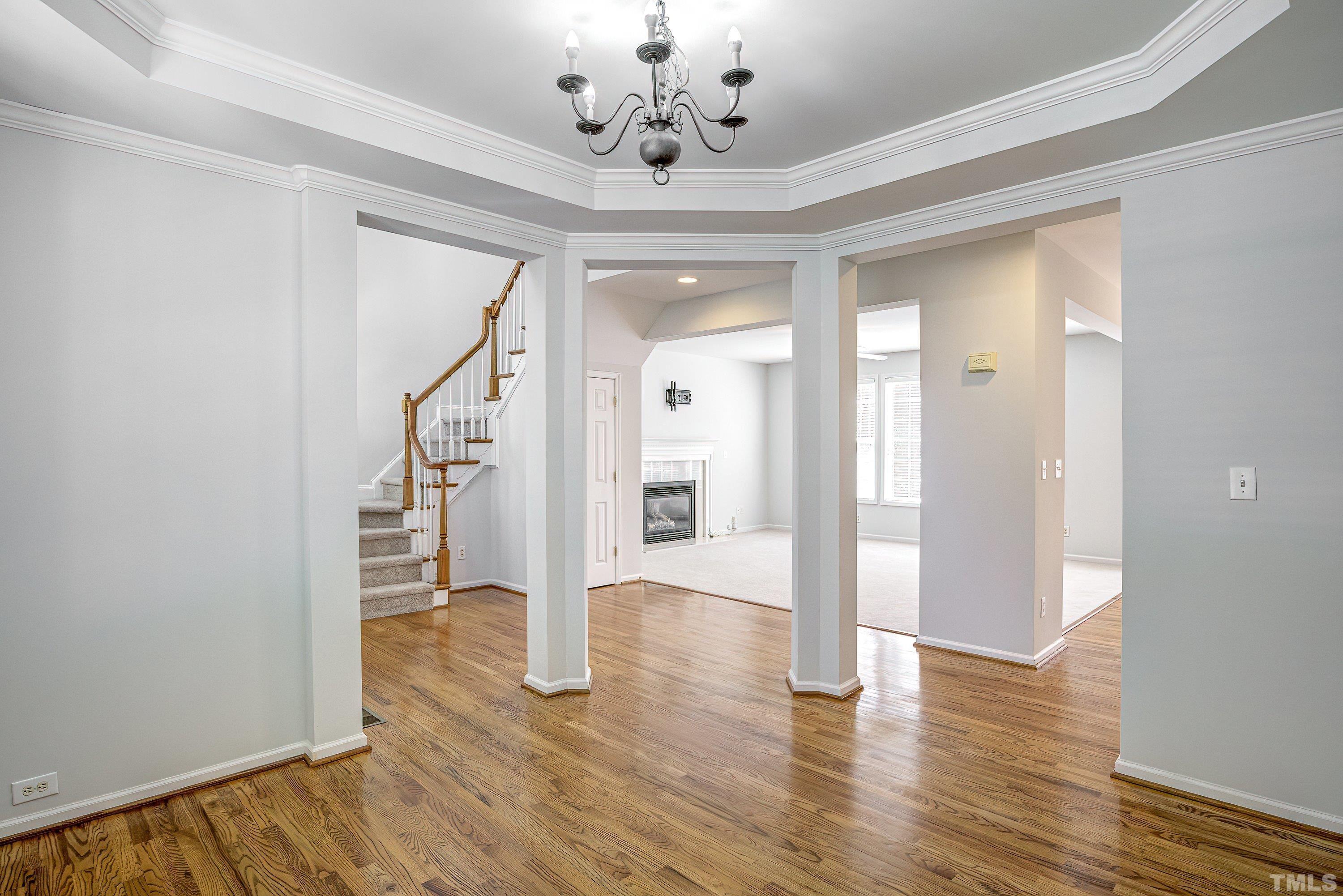 2103 Templeton Gap Drive Property Photo 9
