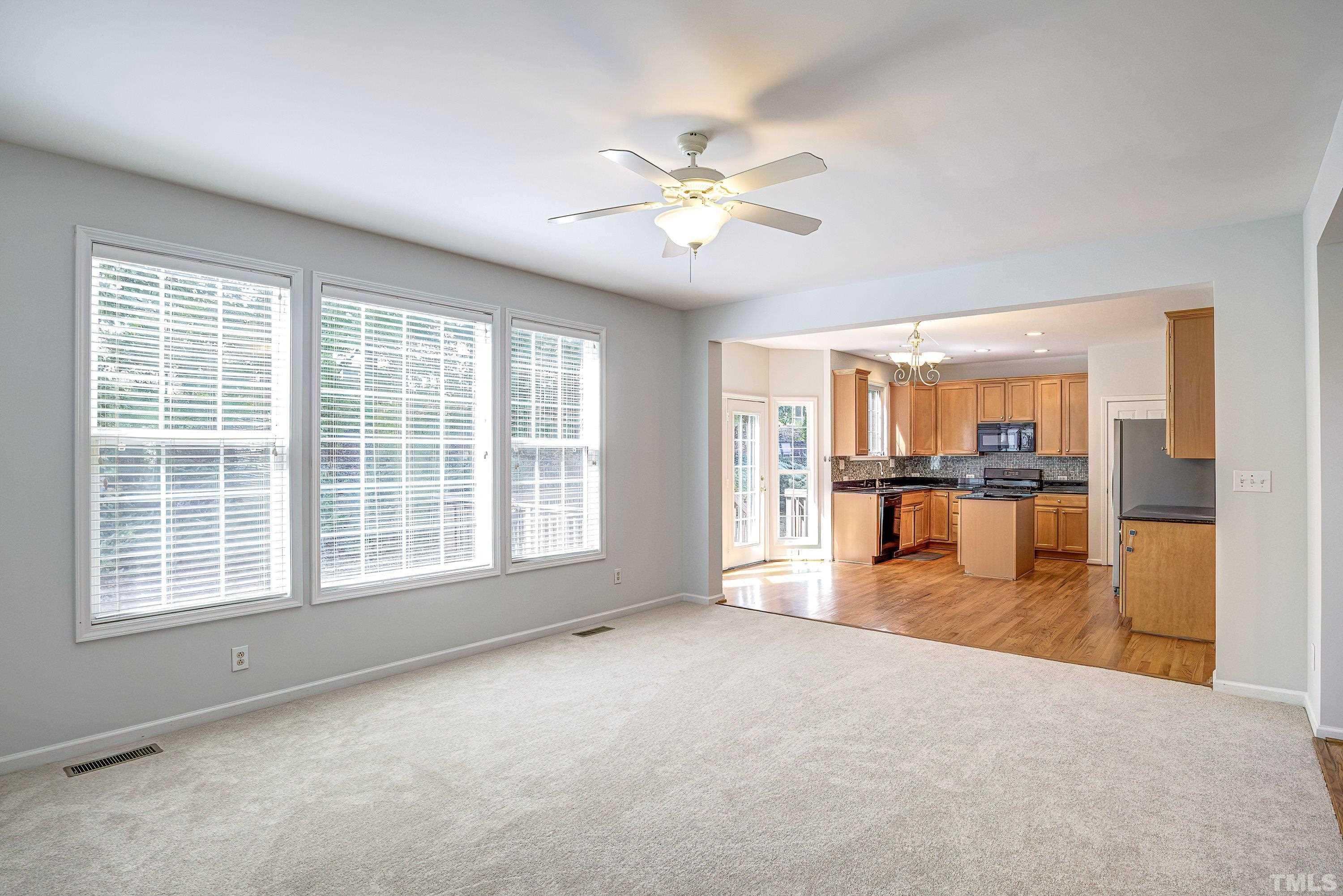 2103 Templeton Gap Drive Property Photo 12