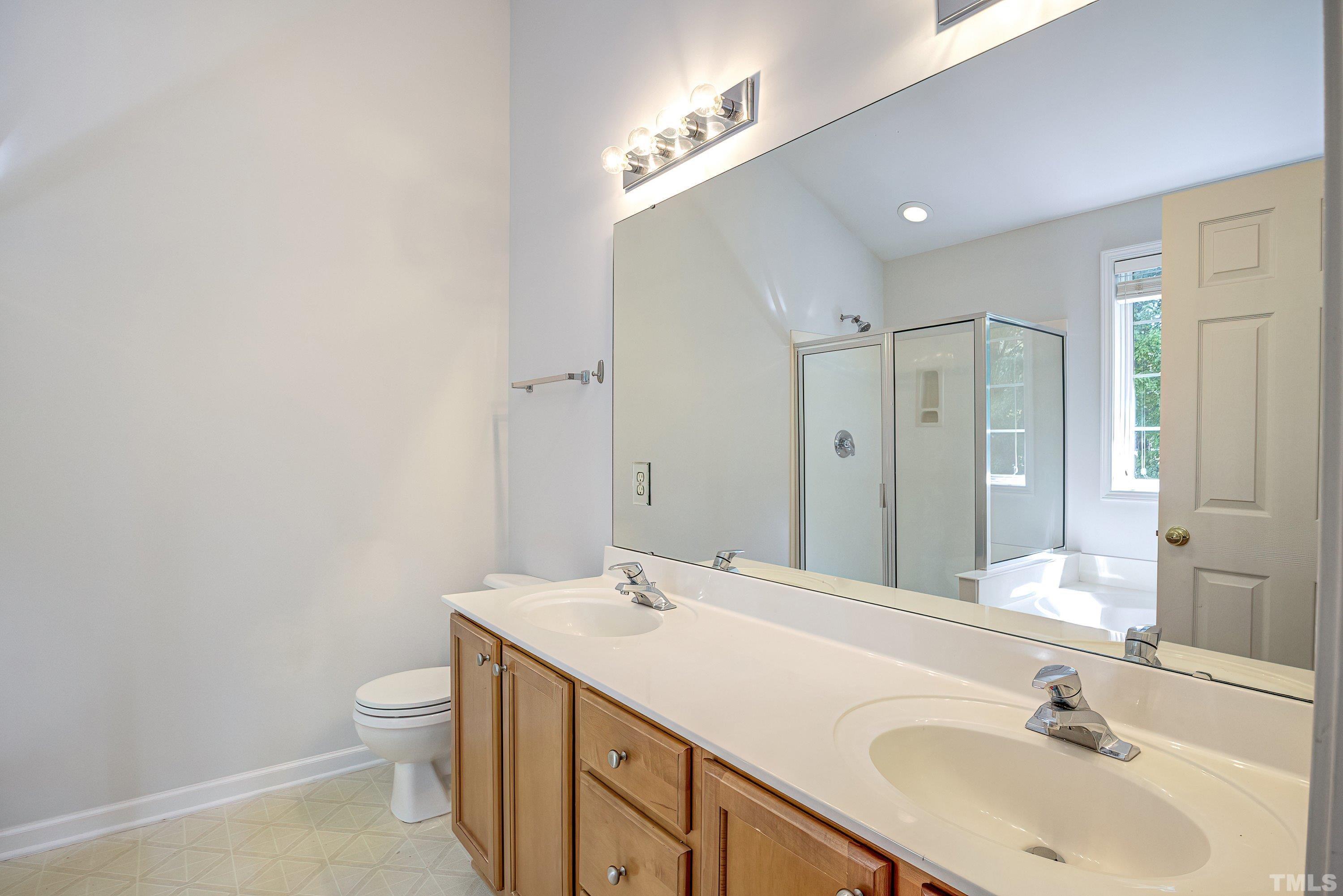 2103 Templeton Gap Drive Property Photo 21