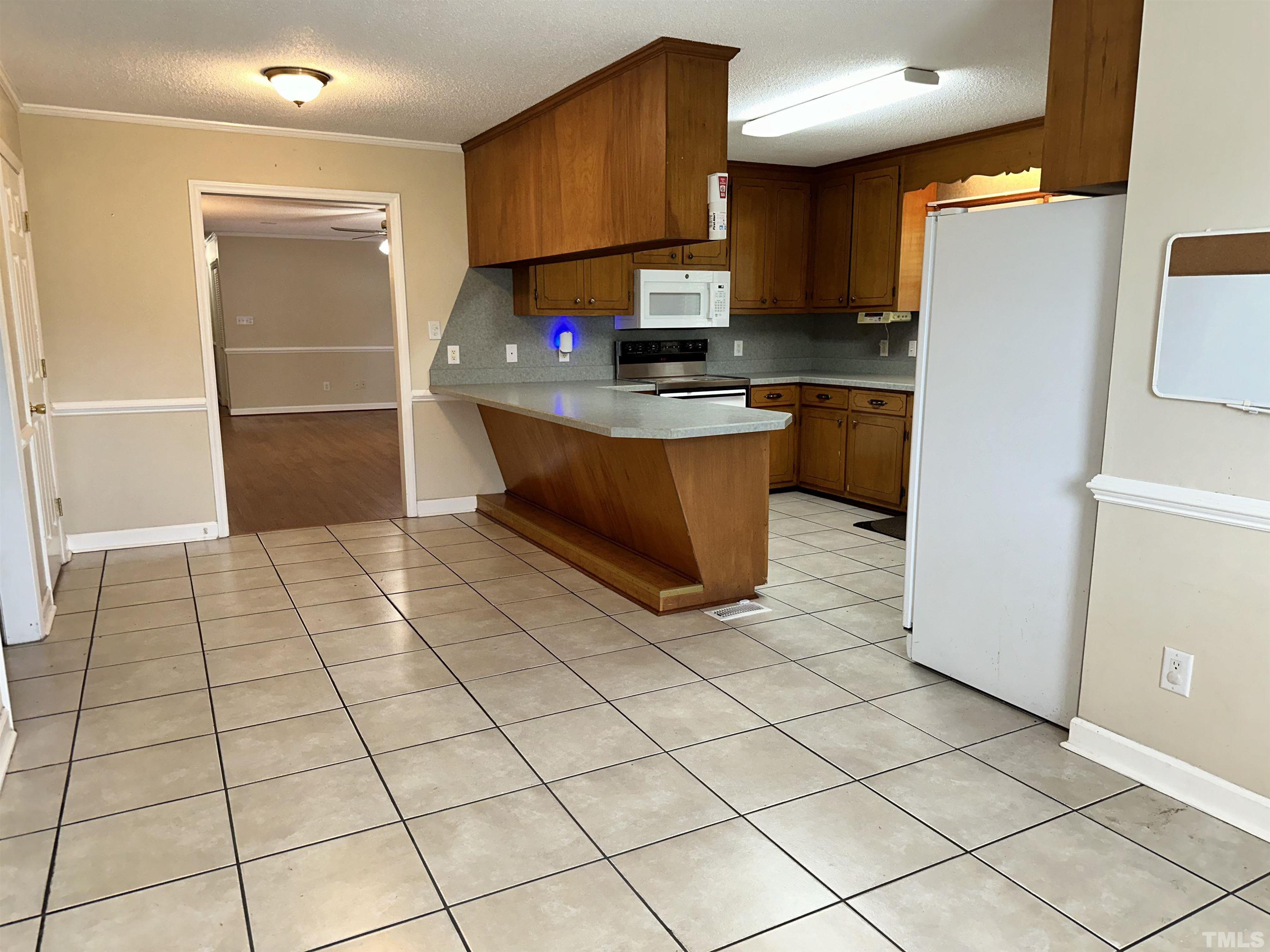 705 Sherron Road Property Photo 14