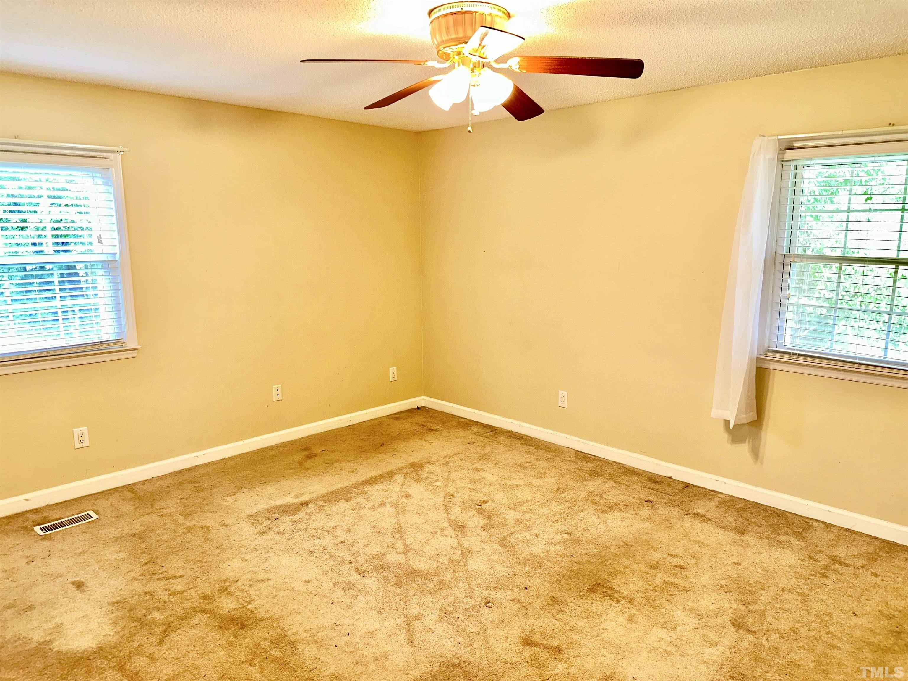 705 Sherron Road Property Photo 21
