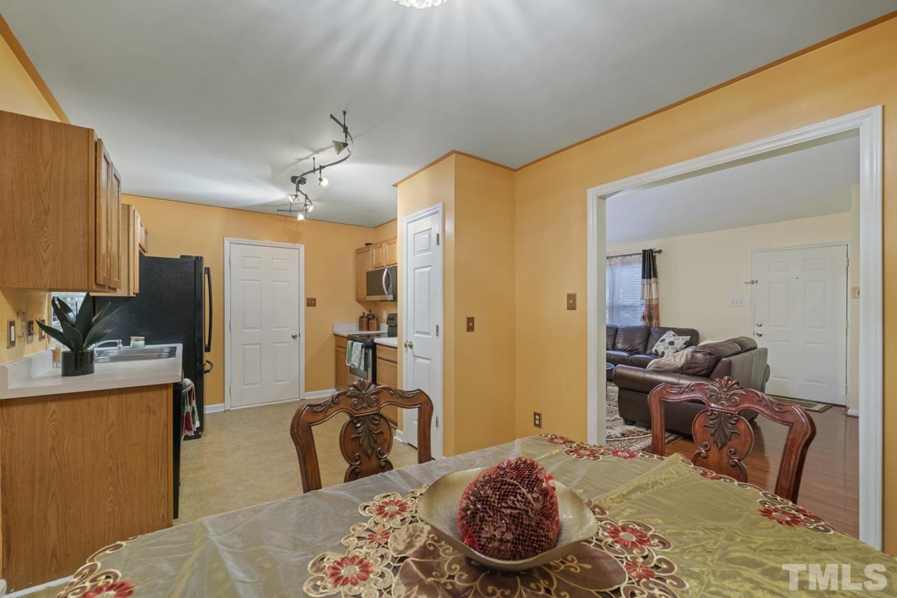 328 Bashford Road Property Photo 6