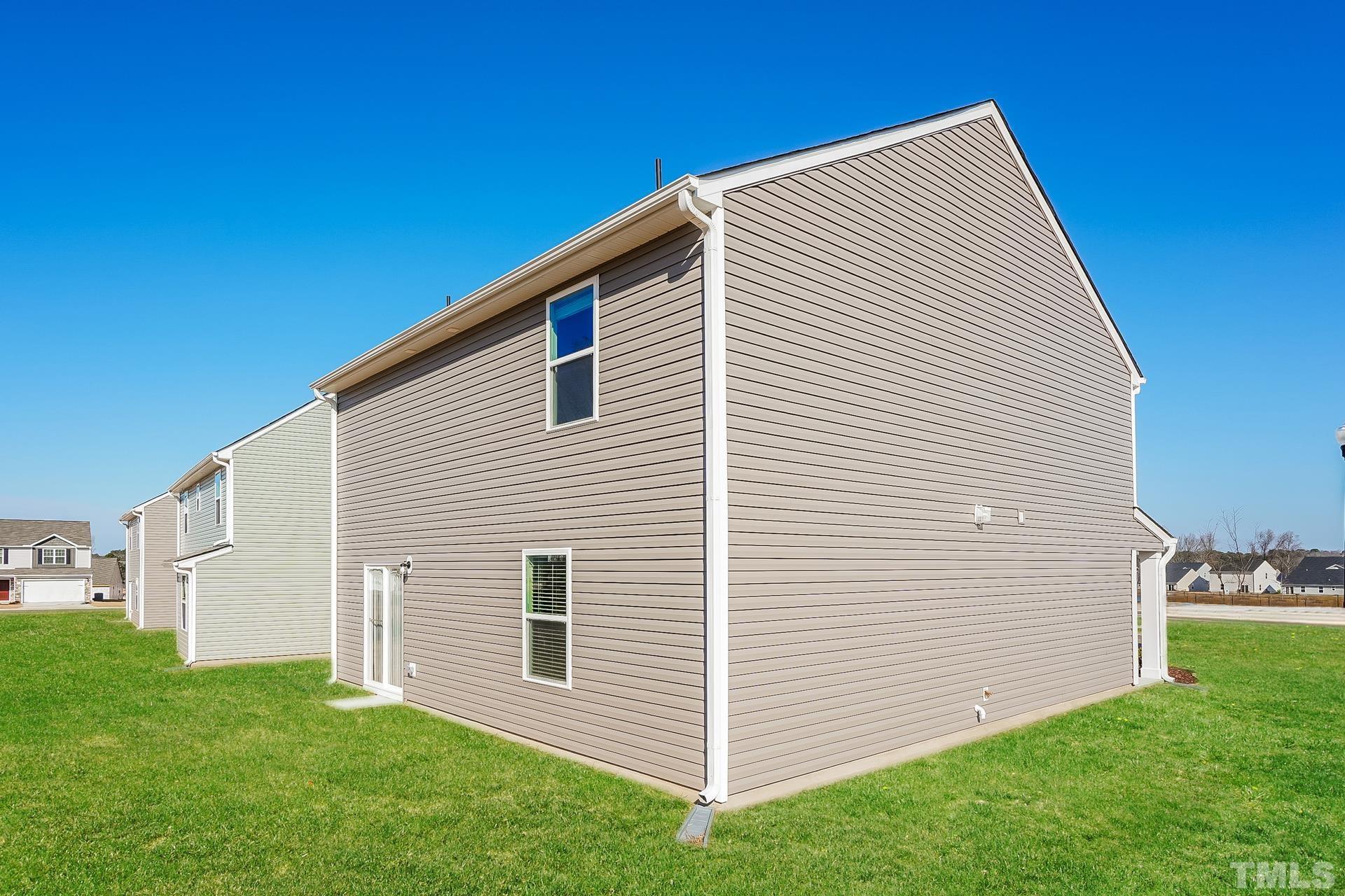 609 Howling Wind Drive Property Photo 16