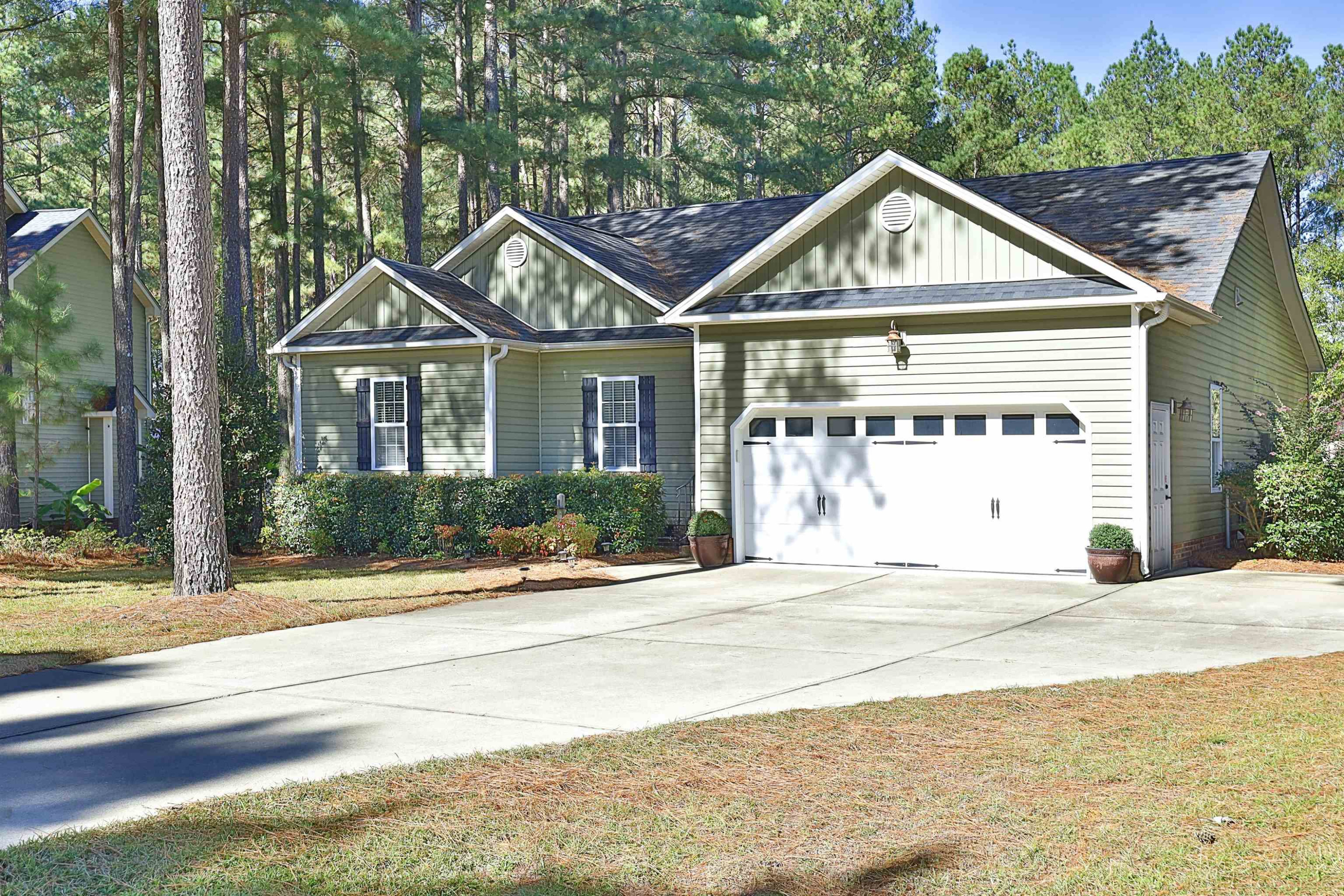 72 W Thicket Drive Property Photo 1
