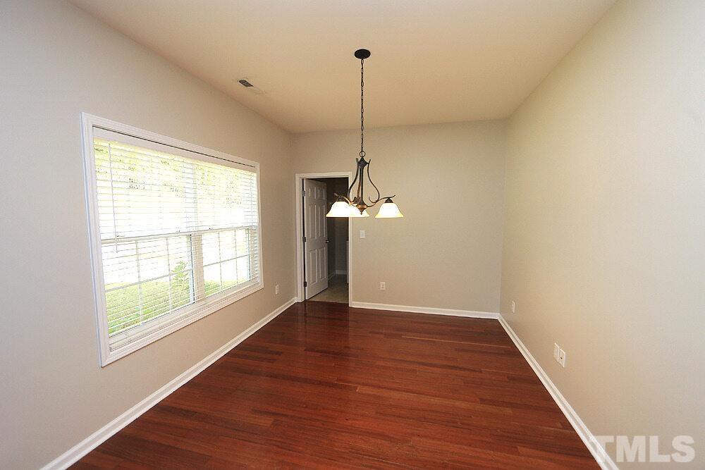 916 Spring Meadow Drive Property Photo 7