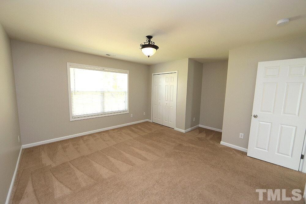 916 Spring Meadow Drive Property Photo 10