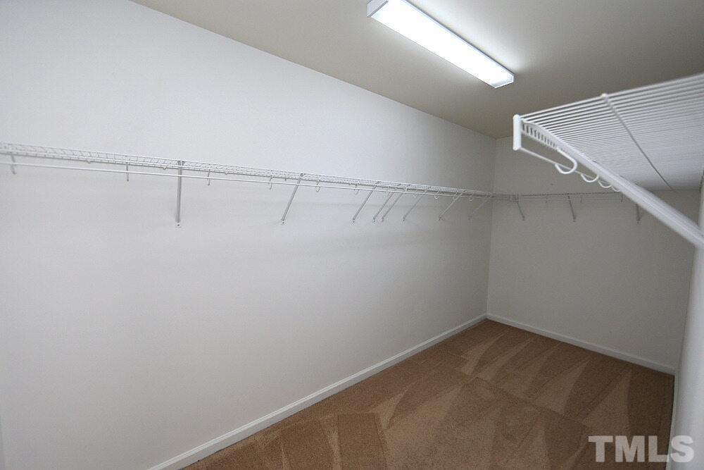 916 Spring Meadow Drive Property Photo 11