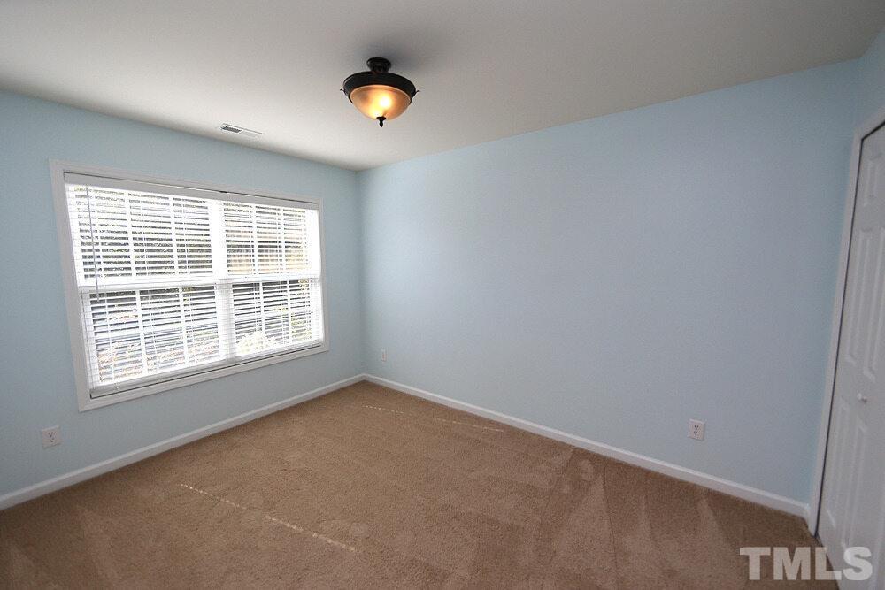 916 Spring Meadow Drive Property Photo 14