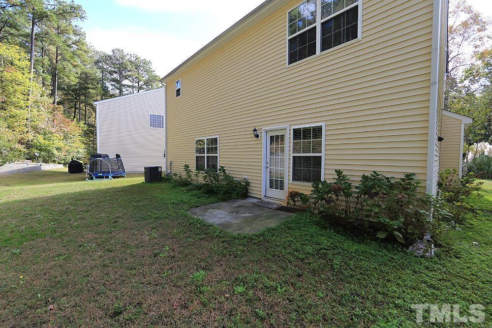 916 Spring Meadow Drive Property Photo 16