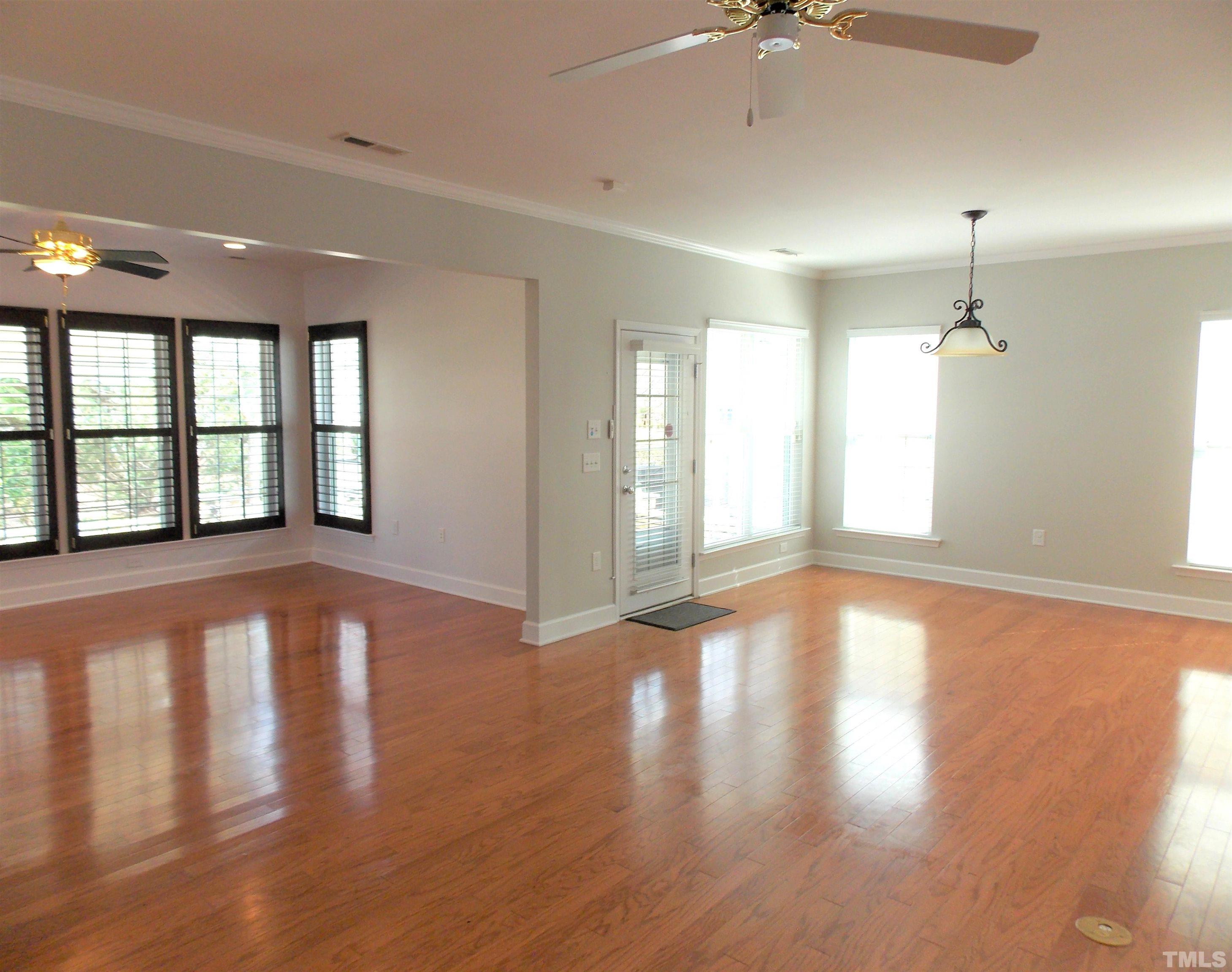 504 Corrigan Way Property Photo 6