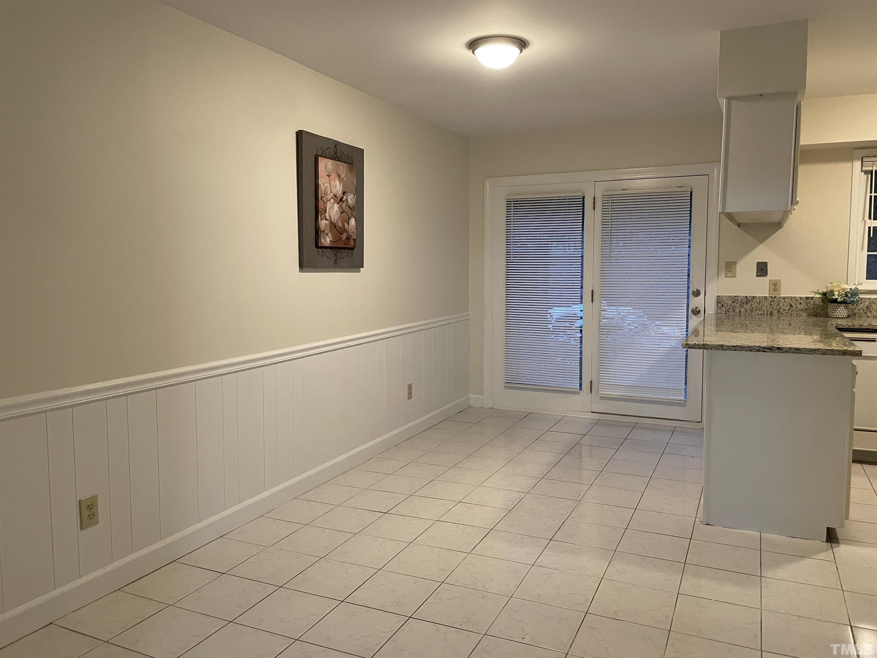1134 Nottingham Circle Property Photo 5
