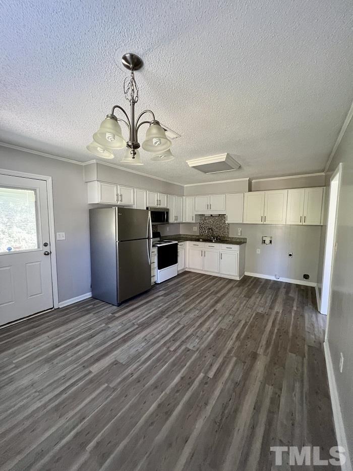 1122 N Roxboro Street Property Photo 8