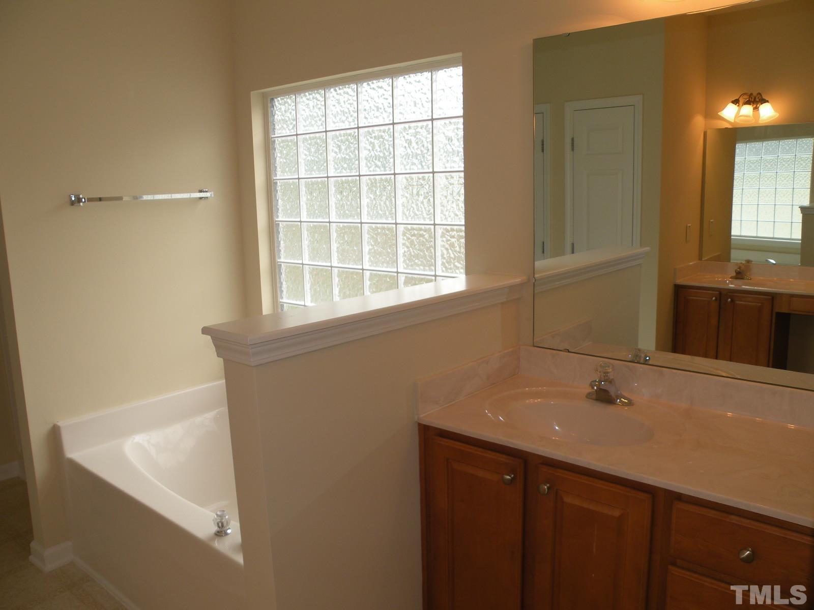 4733 Porchaven Lane Property Photo 15