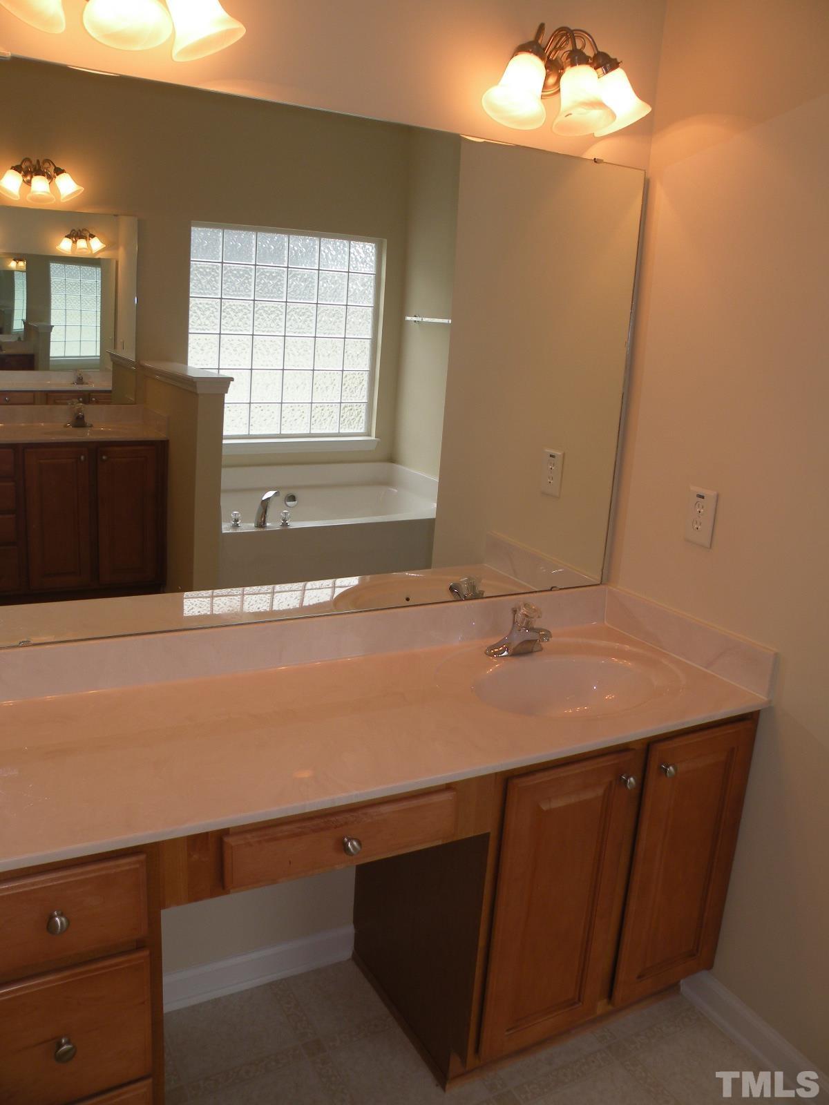 4733 Porchaven Lane Property Photo 16