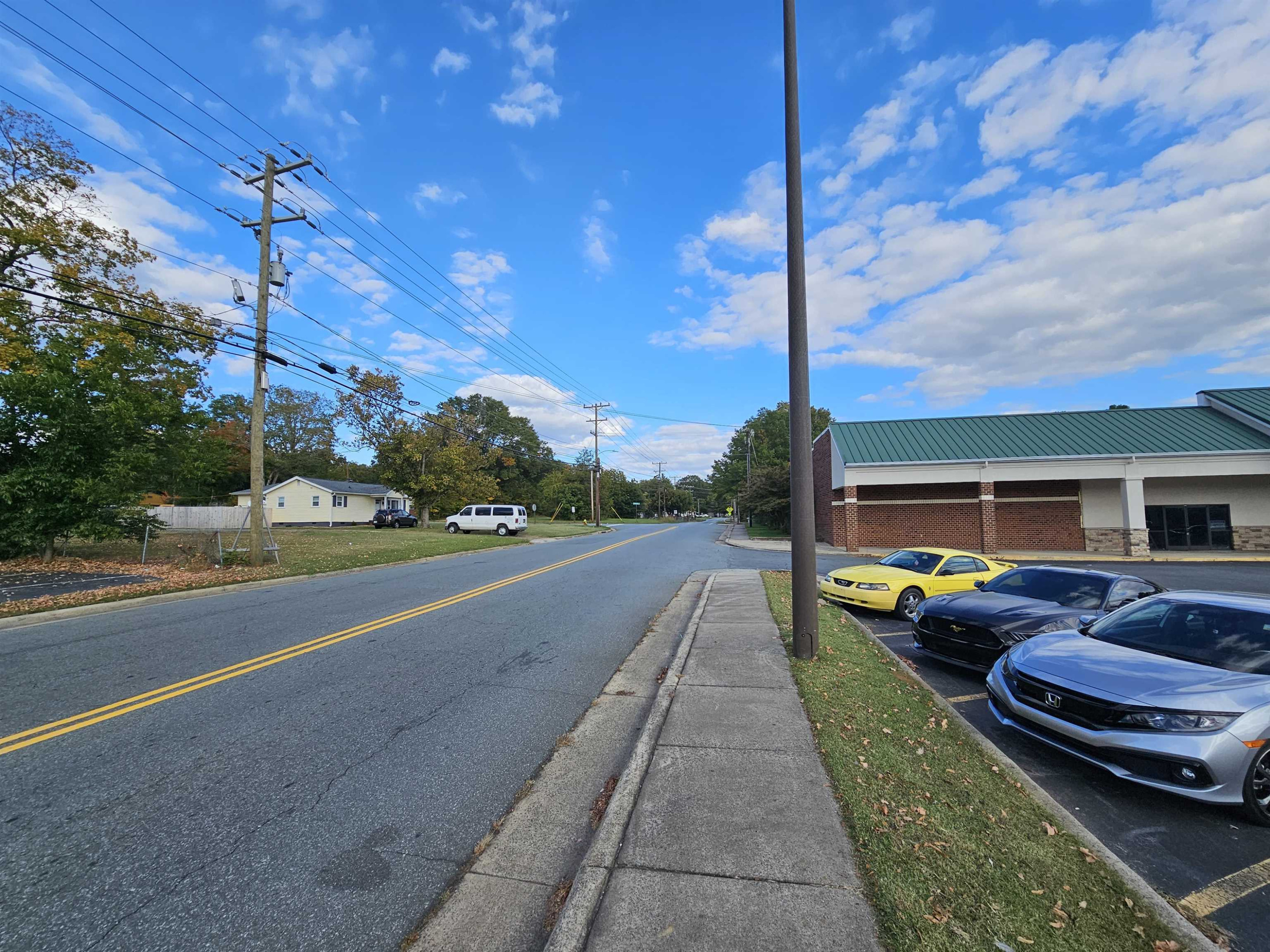 112 E Gilbreath Street Property Photo 2