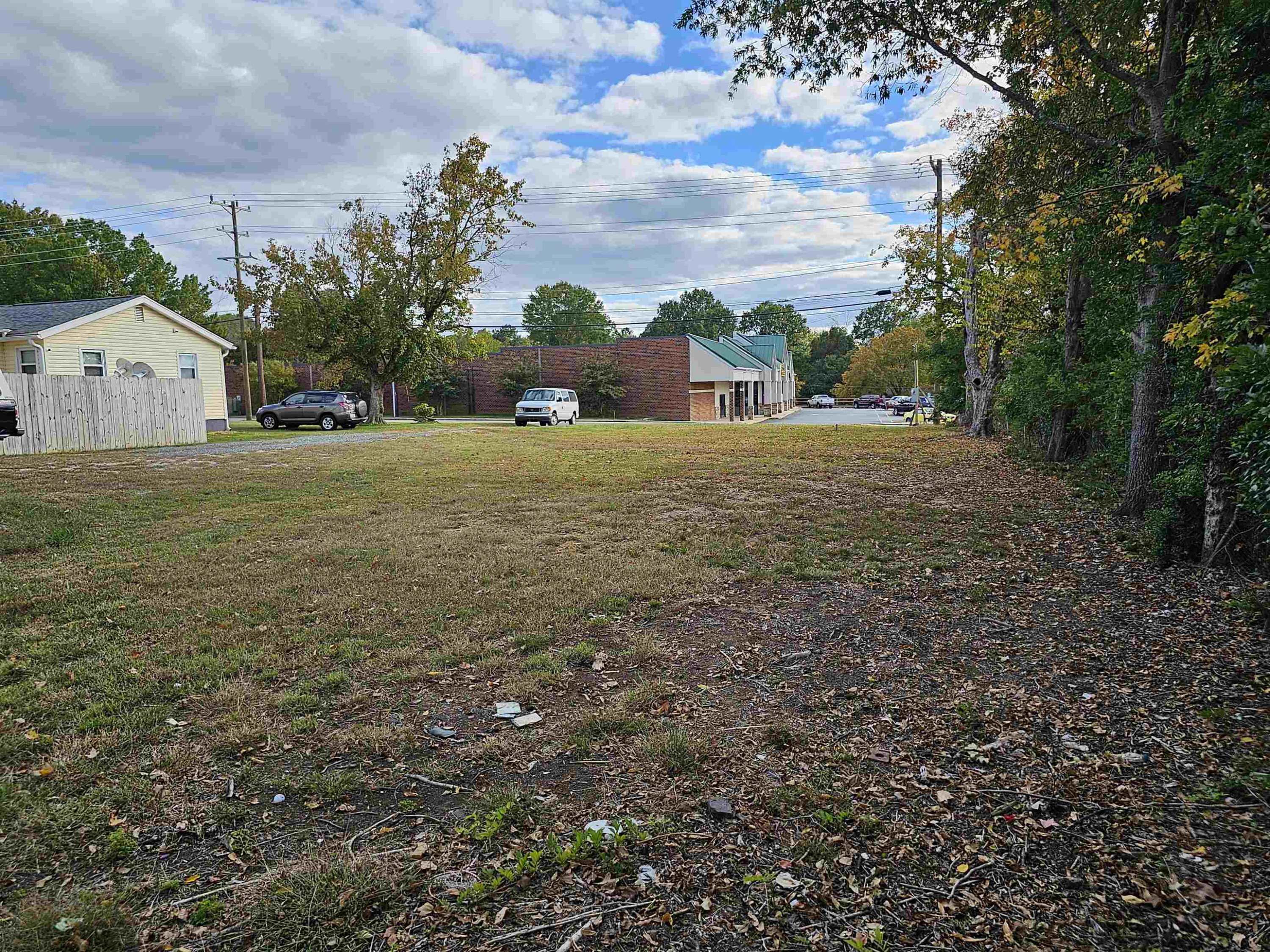 112 E Gilbreath Street Property Photo 6