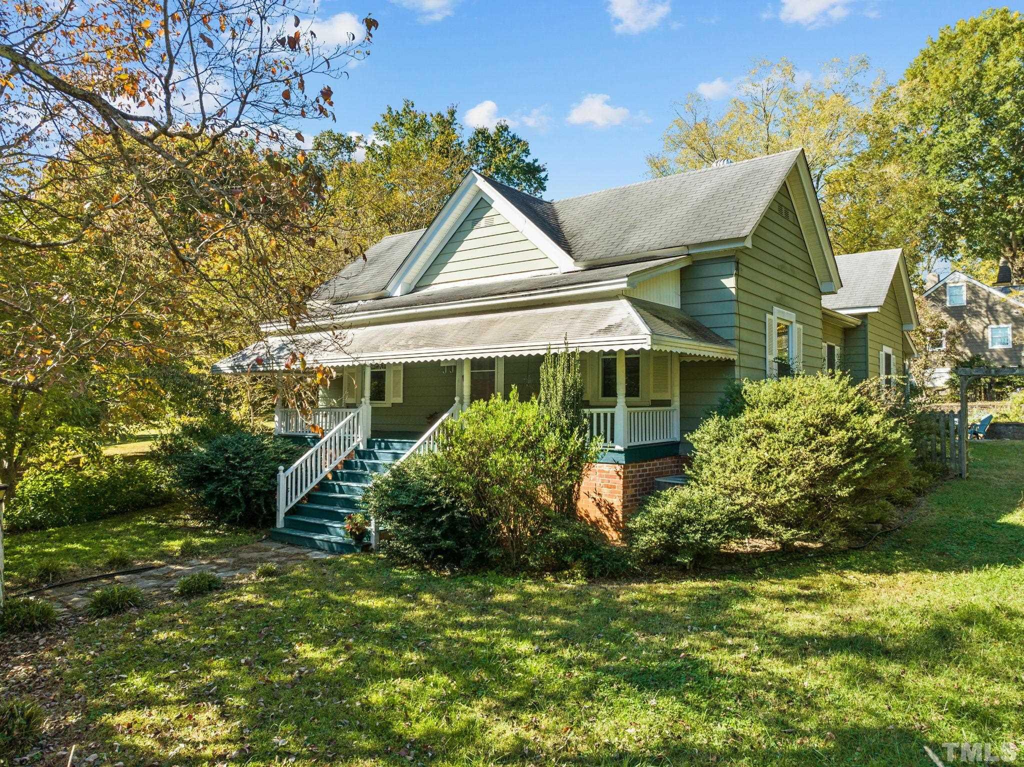 108 S Occoneechee Street Property Photo 1