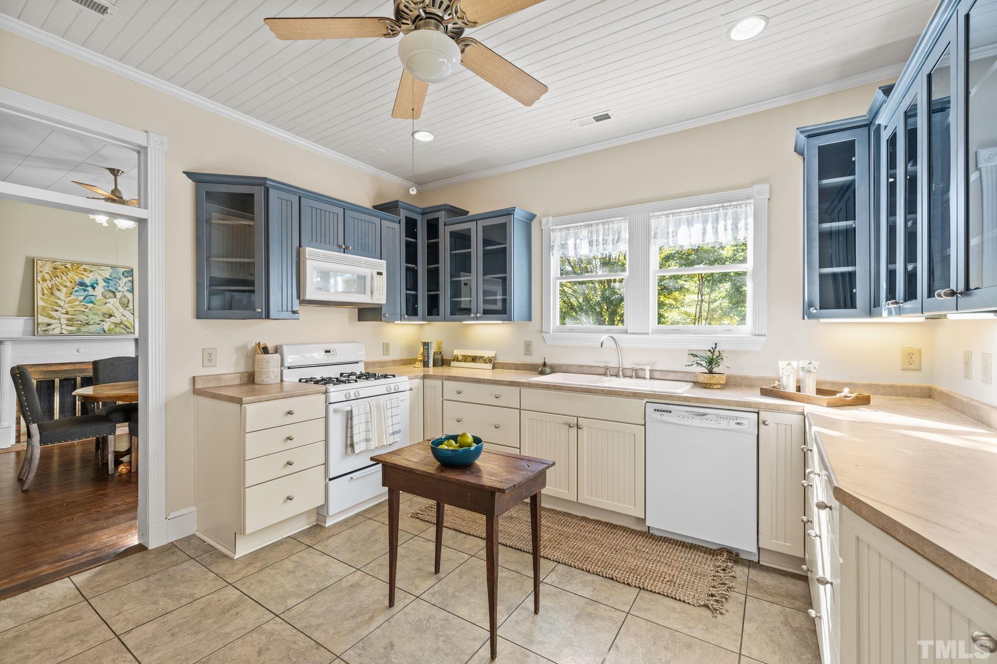 108 S Occoneechee Street Property Photo 14