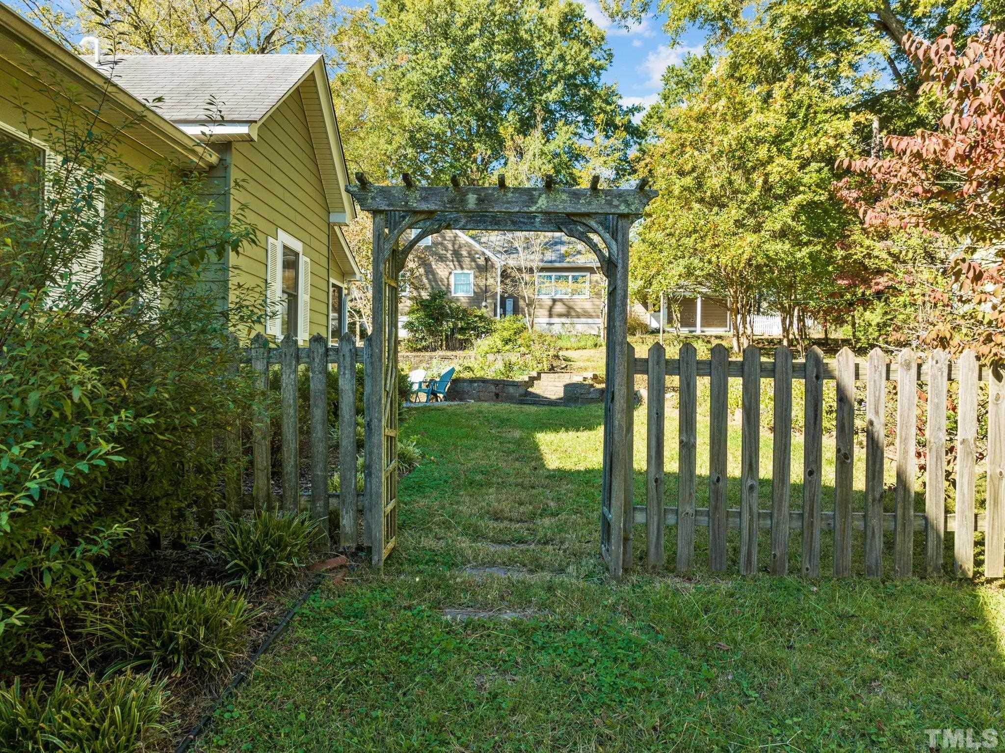 108 S Occoneechee Street Property Photo 33