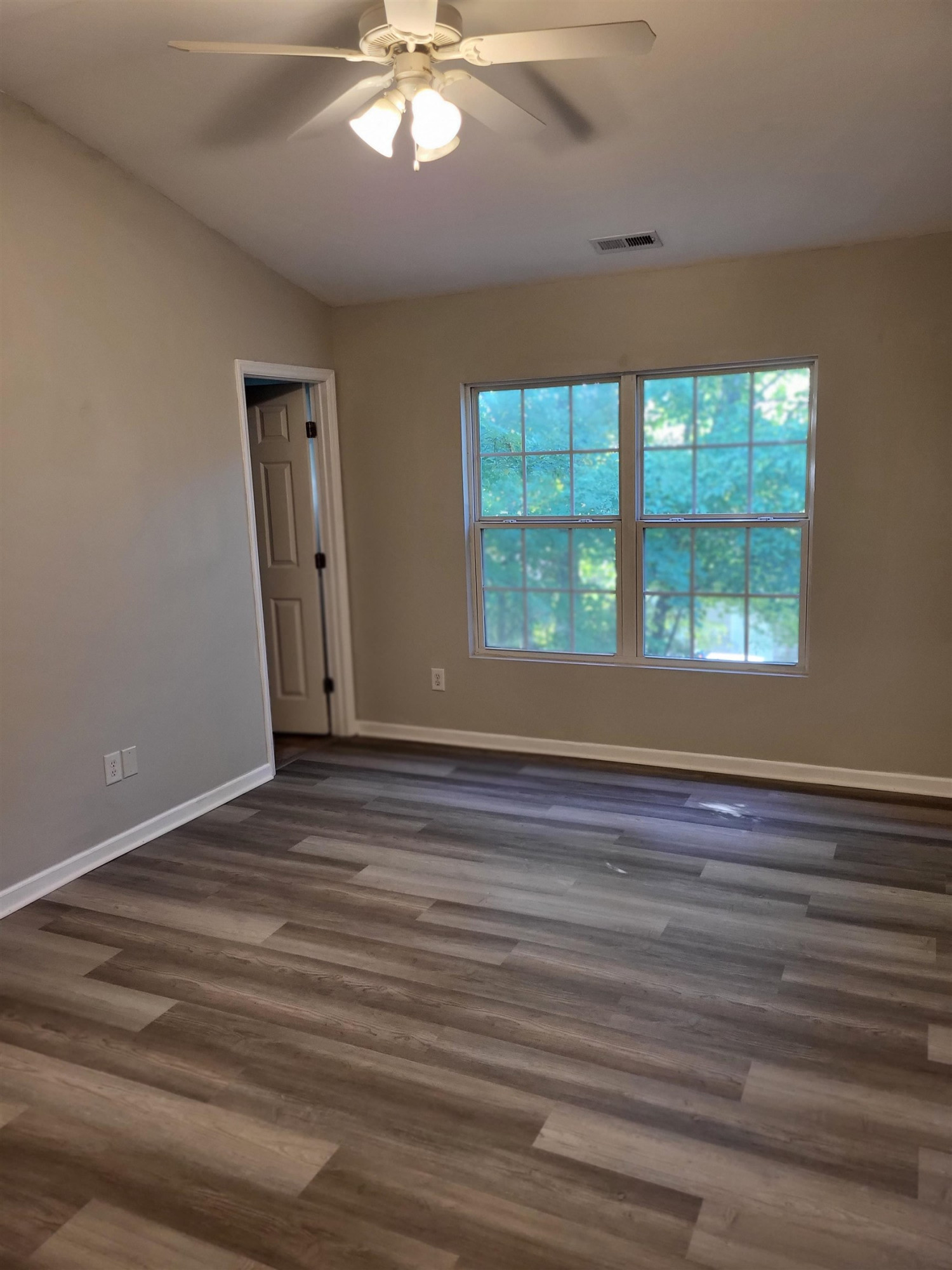 1606 Oxleymare Drive Property Photo 25