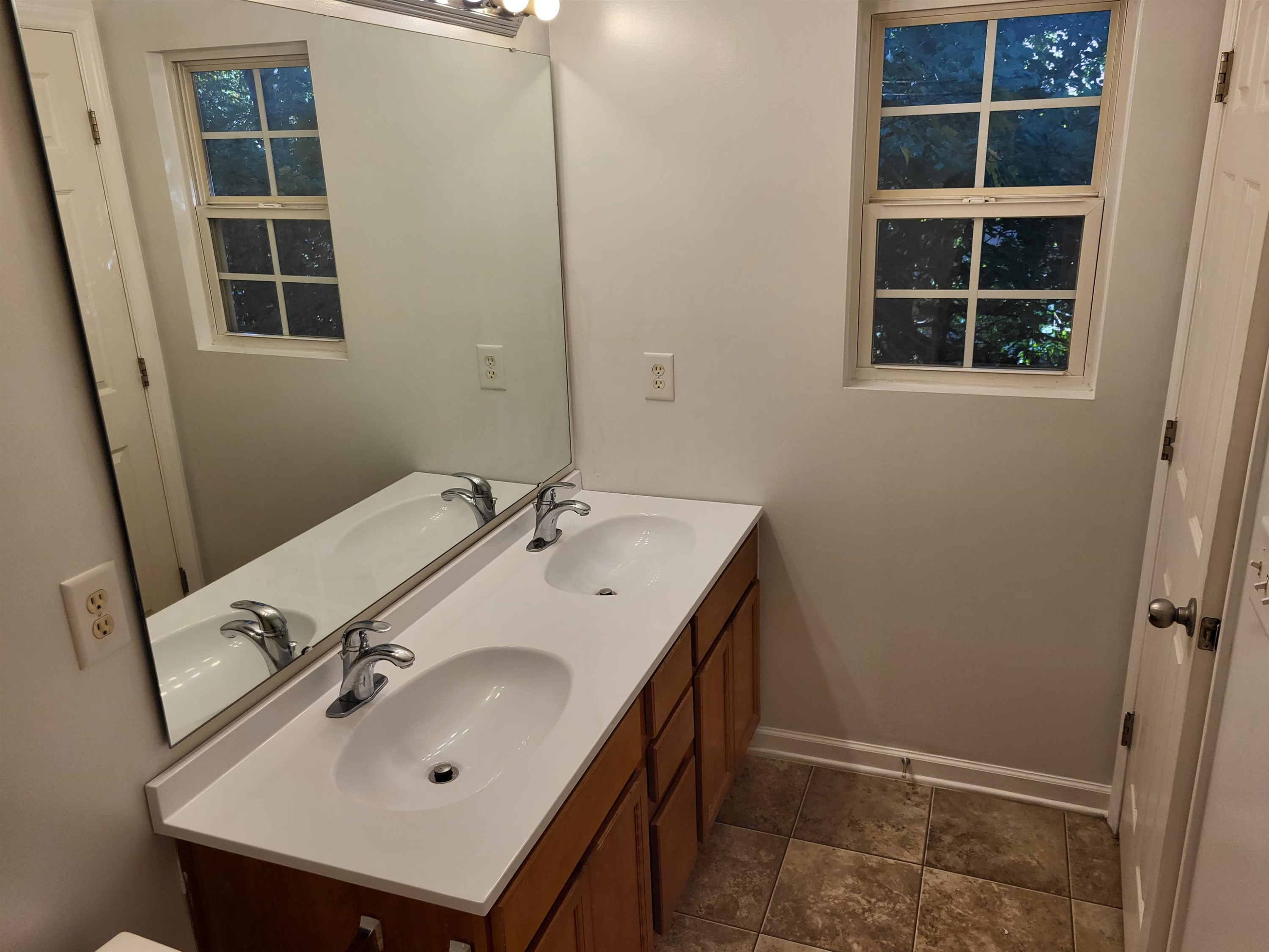 1606 Oxleymare Drive Property Photo 31