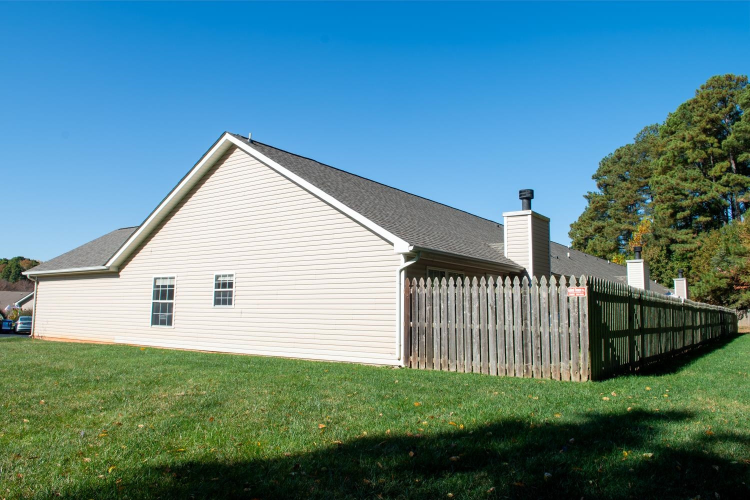 664 Huntingdon Street Property Photo 5