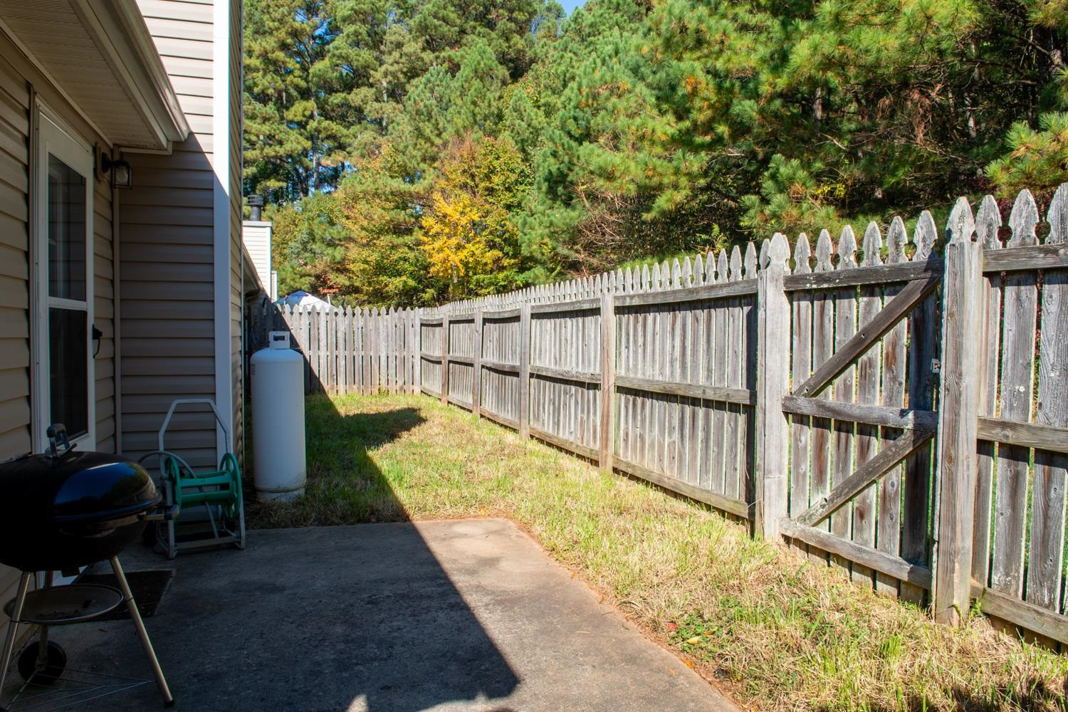 664 Huntingdon Street Property Photo 8