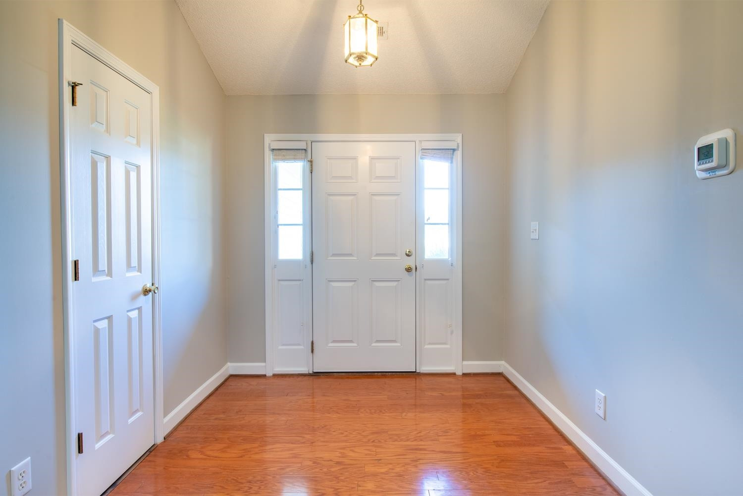 664 Huntingdon Street Property Photo 17