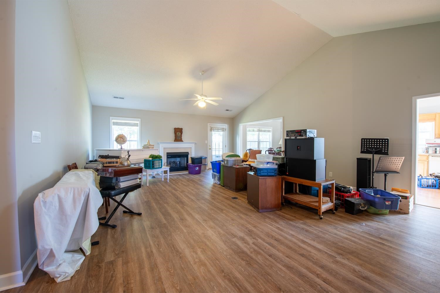 664 Huntingdon Street Property Photo 18