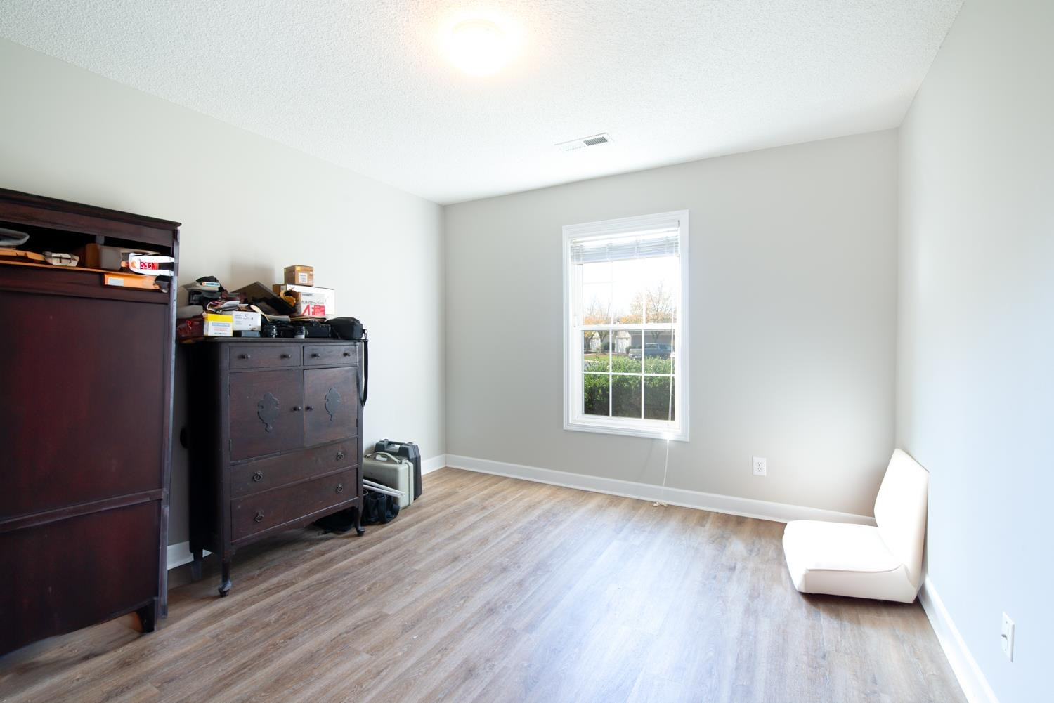 664 Huntingdon Street Property Photo 33