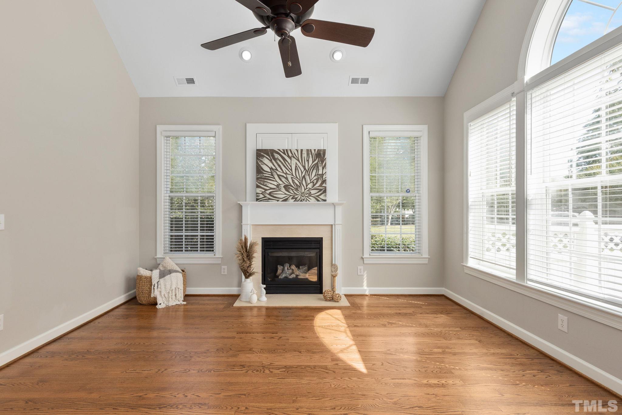 1215 Fairview Club Drive Property Photo 13