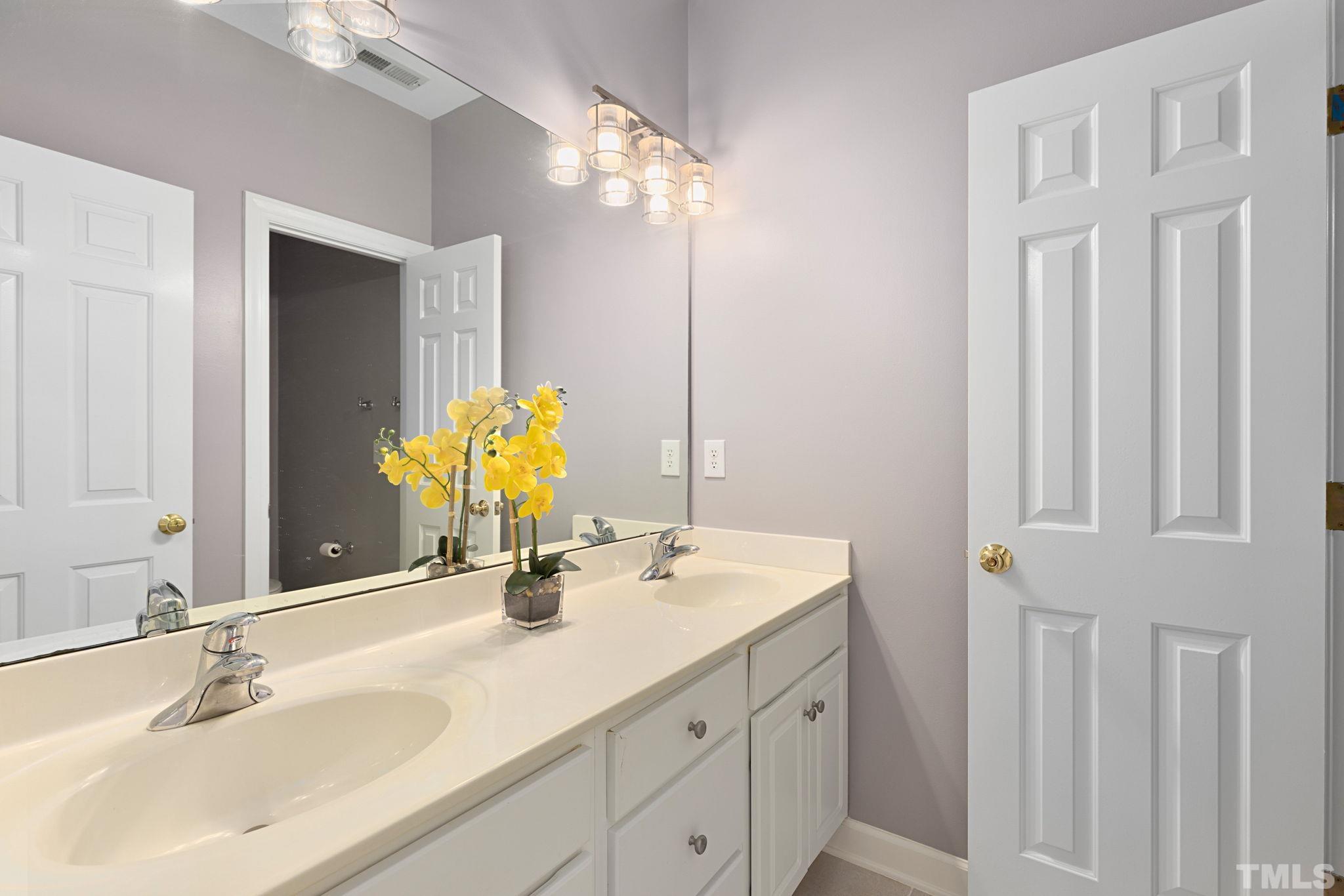 1215 Fairview Club Drive Property Photo 25