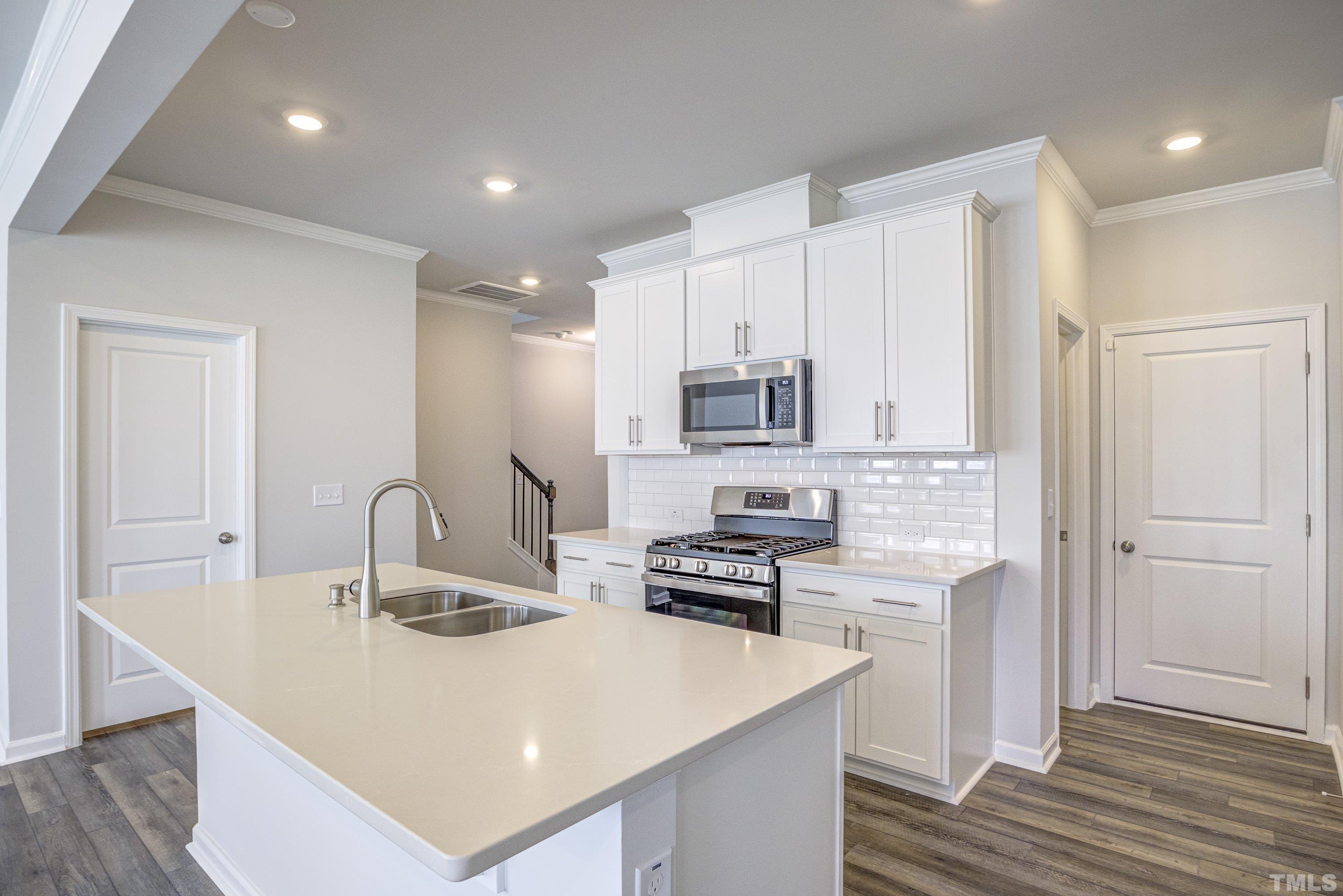 4028 Sierra Pelona Drive Property Photo 13