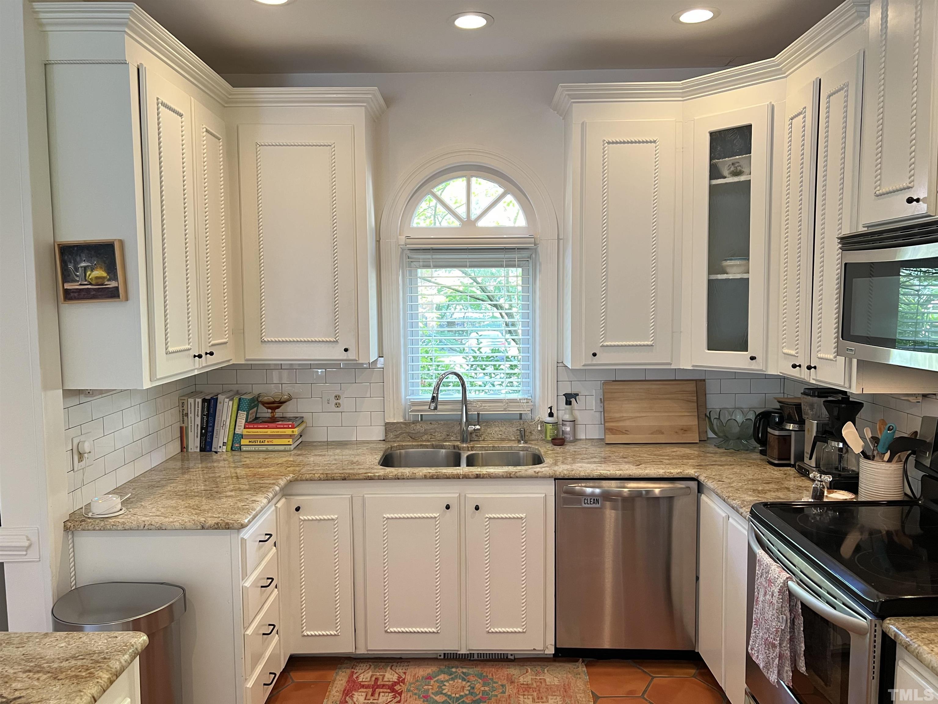 1401 Governors Court Property Photo 3