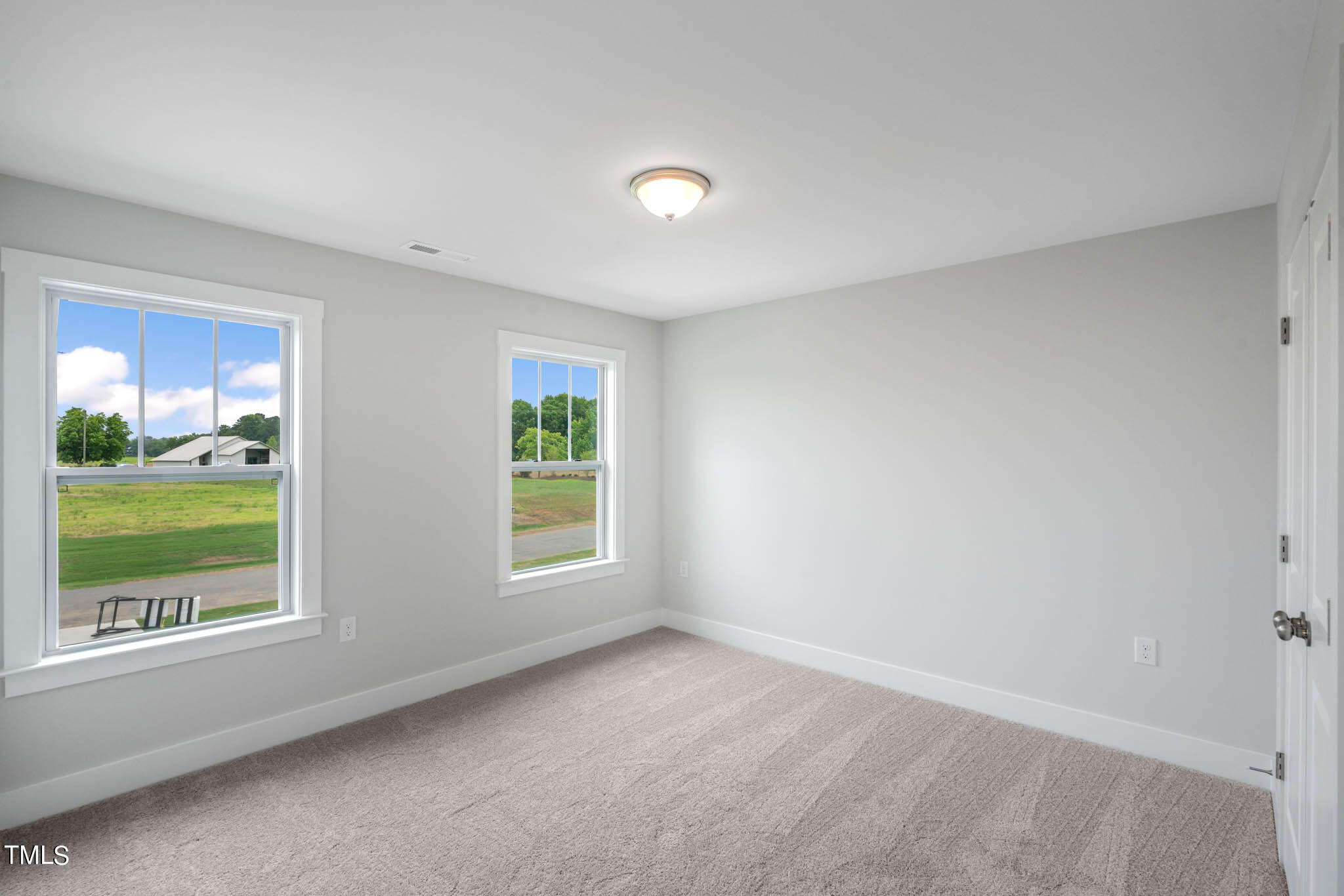 61 Whistling Way Property Photo 37