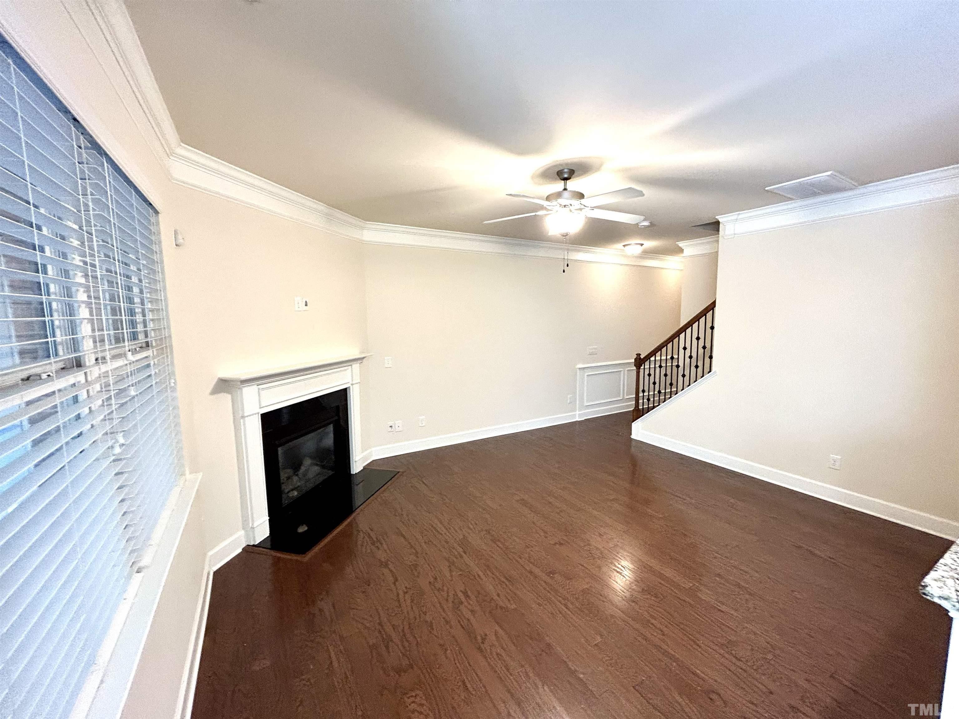 2014 Weston Green Loop Property Photo 2