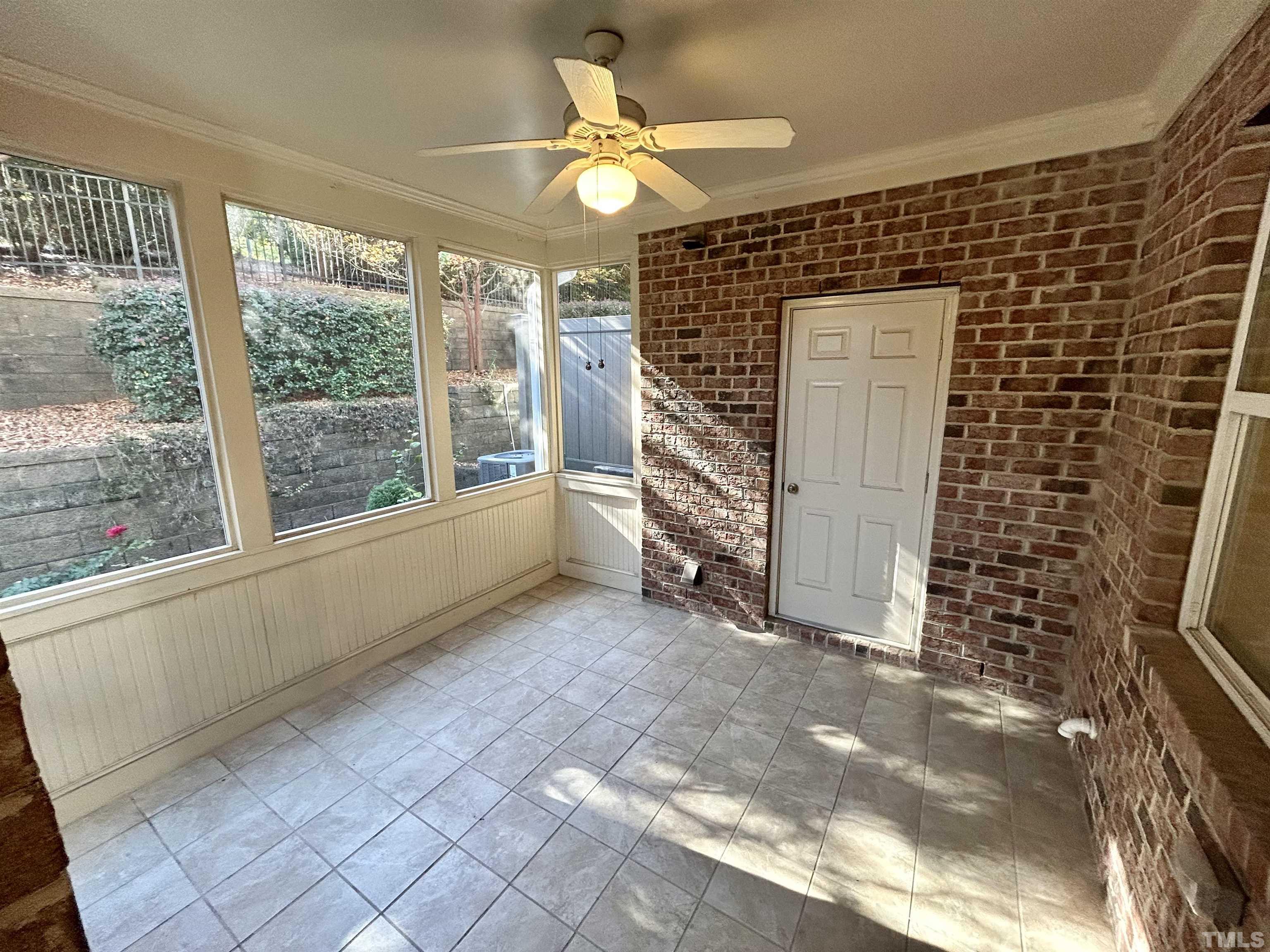 2014 Weston Green Loop Property Photo 7