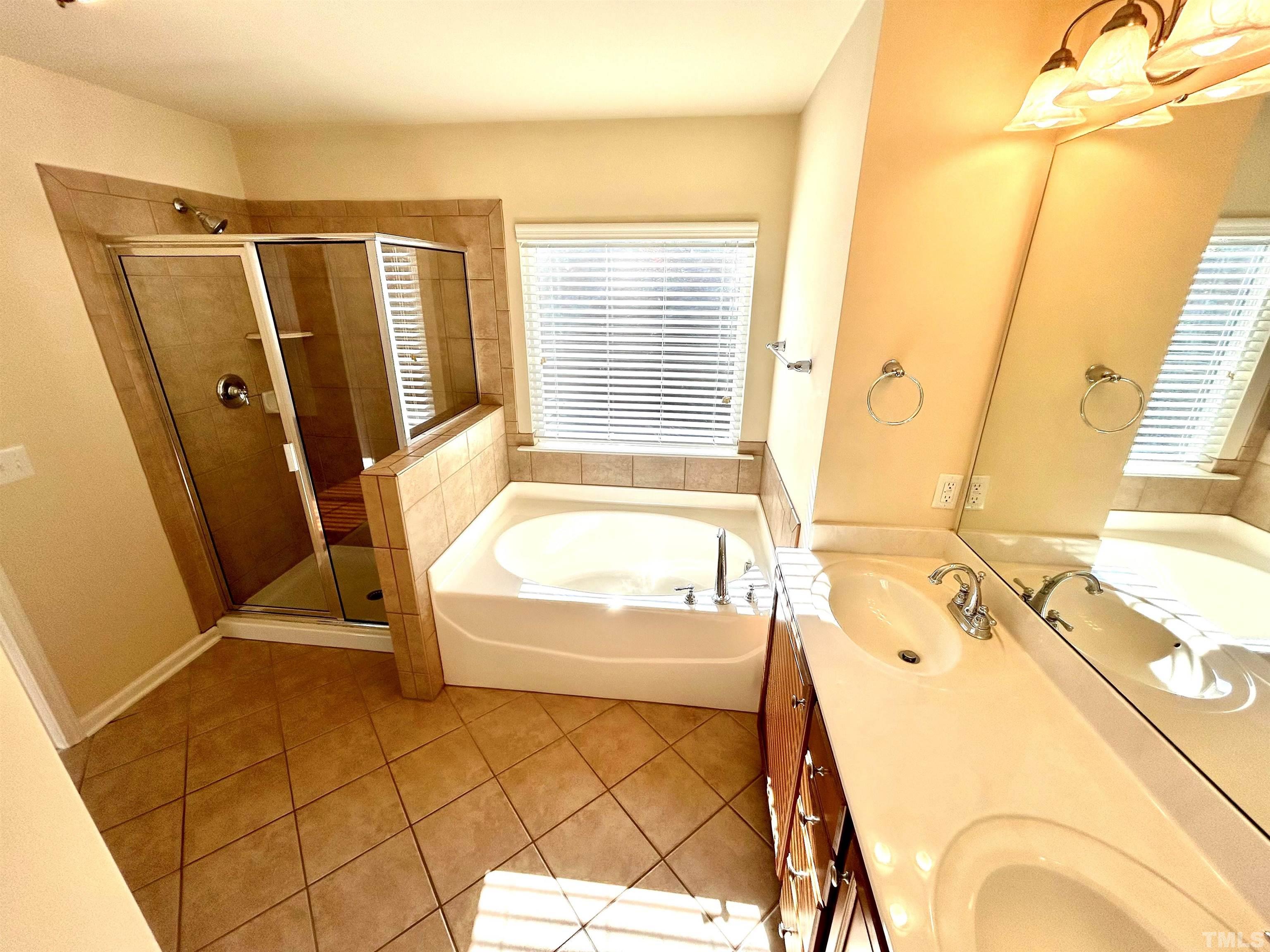 2014 Weston Green Loop Property Photo 9