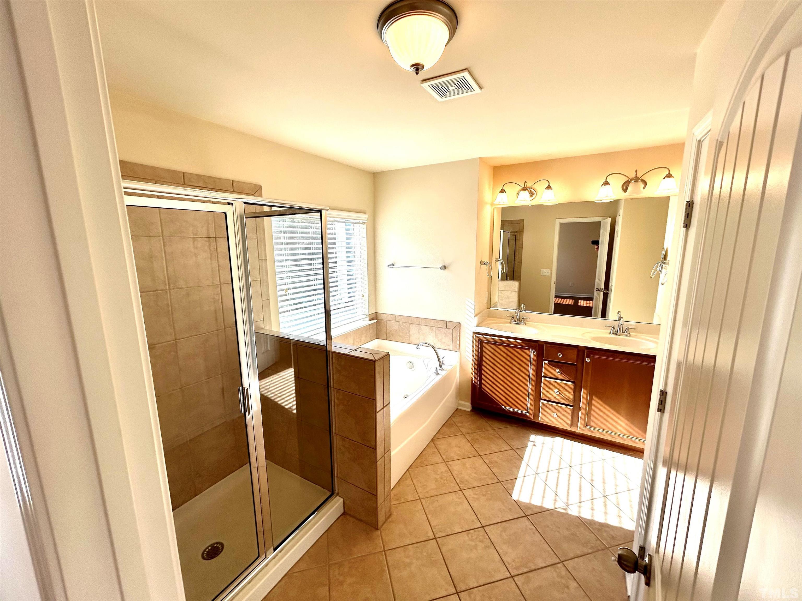 2014 Weston Green Loop Property Photo 10