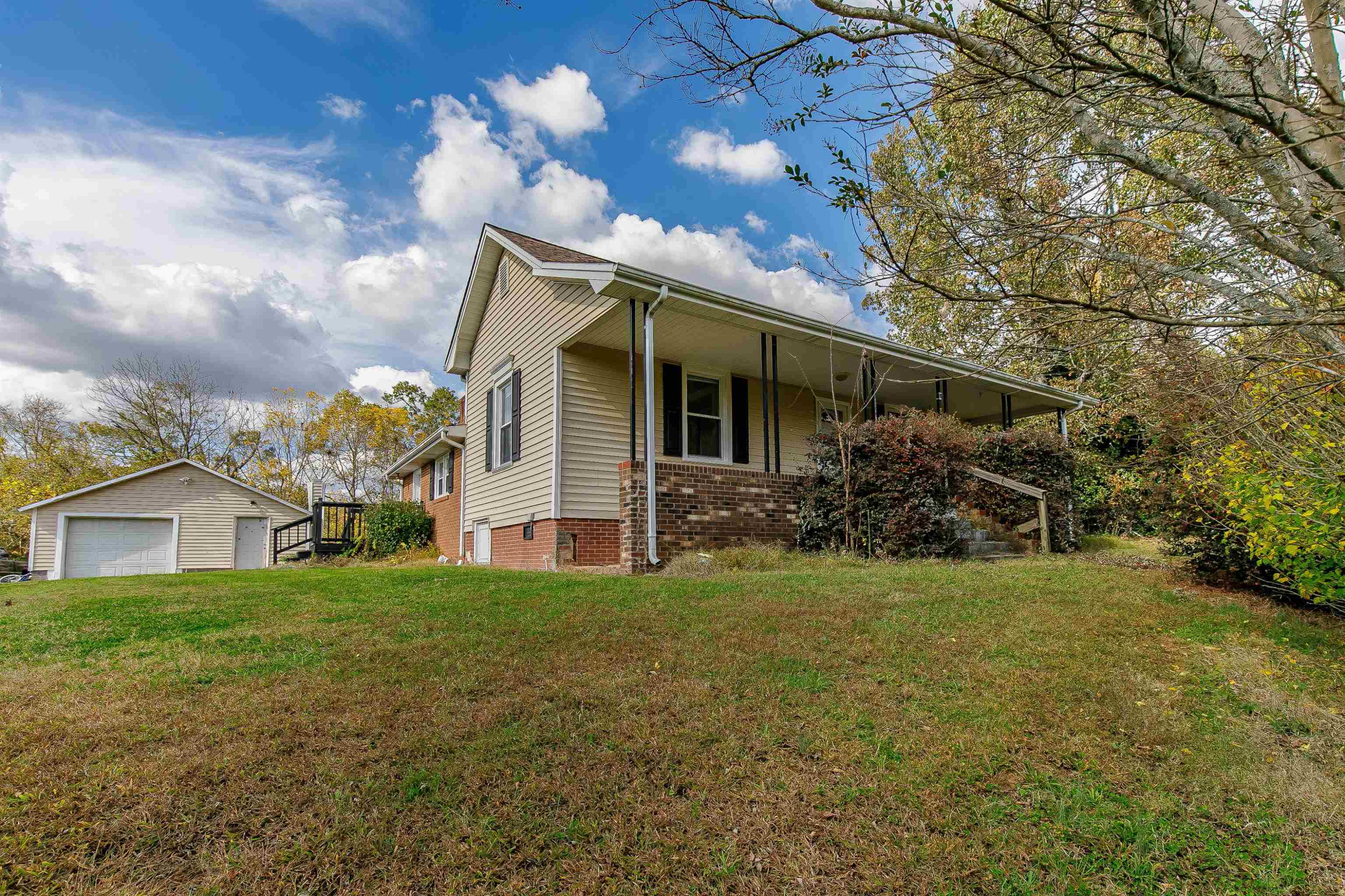 1054 George Bason Road Property Photo 1