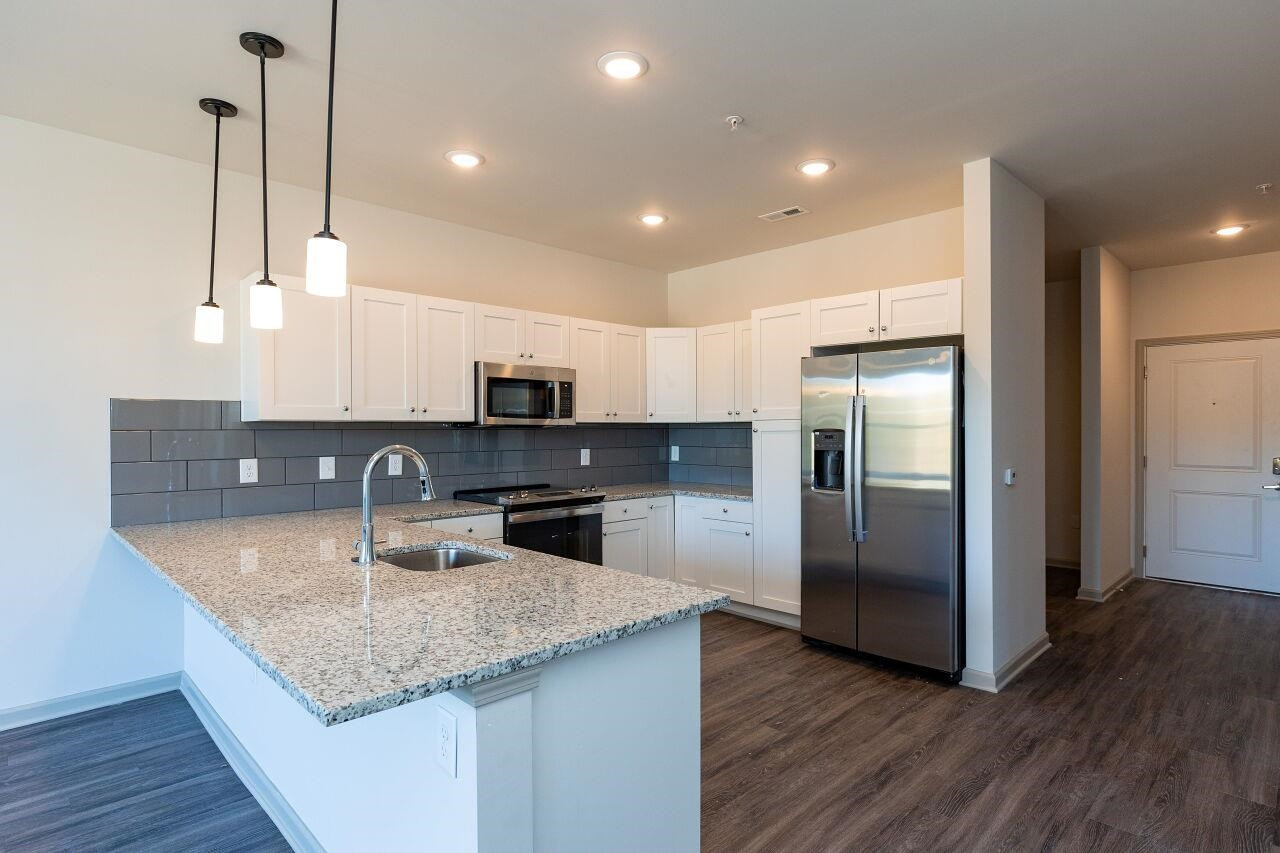 2303 Gathering Sq Court Property Photo 8